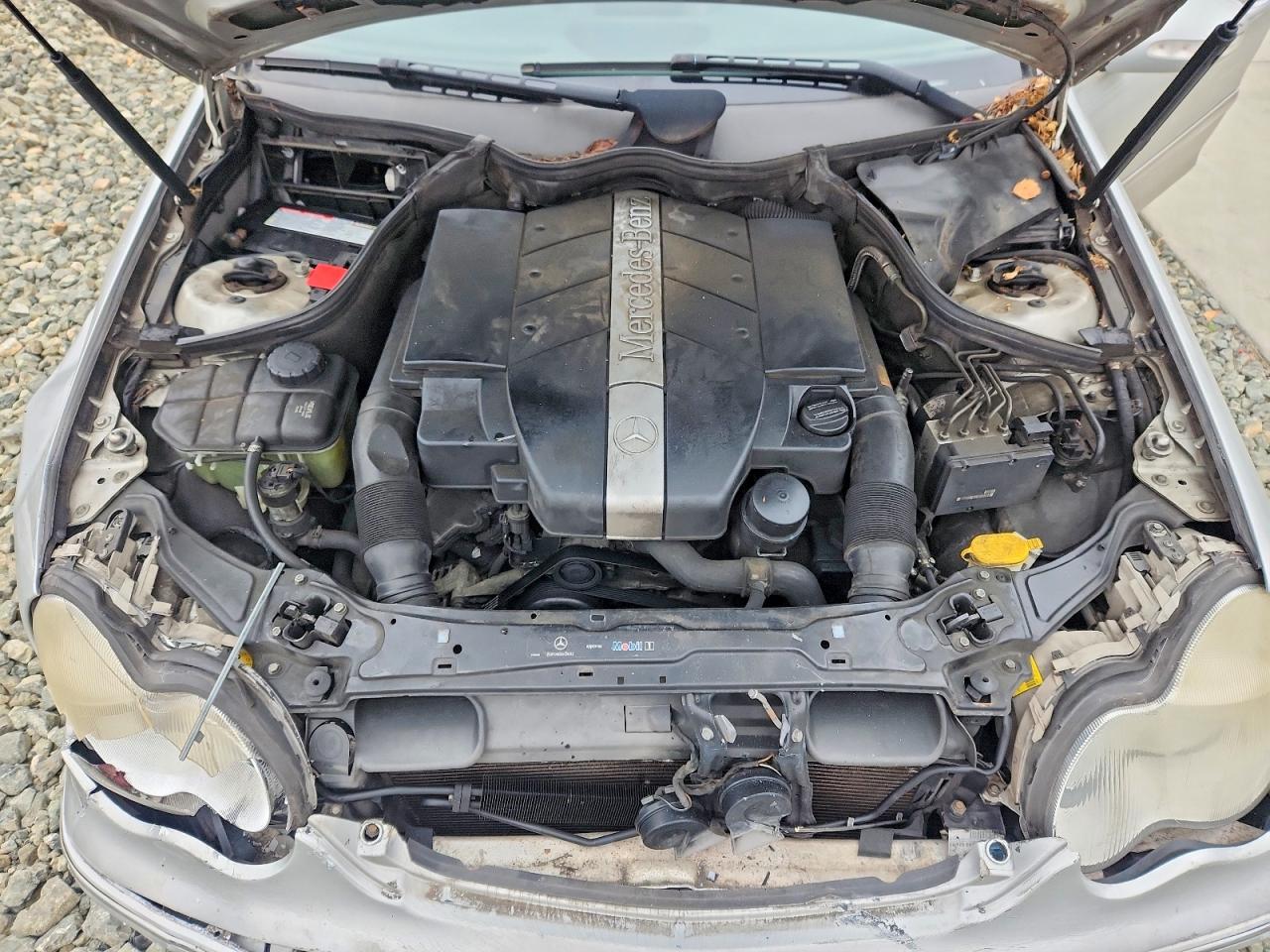 2004 Mercedes-benz C 240 Серебряный vin: WDBRF61J44A576463