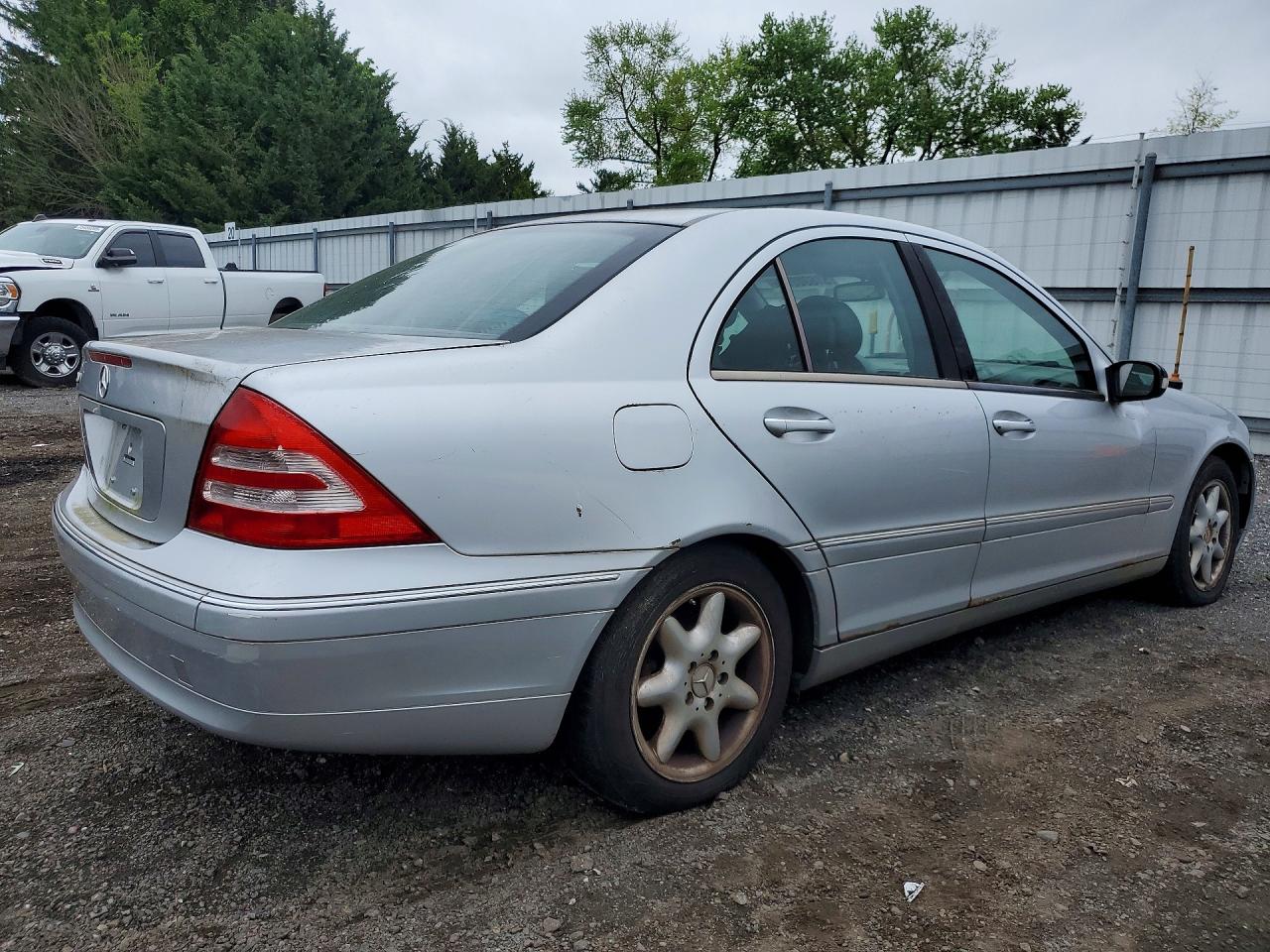 2004 Mercedes Benz C 240 Silver vin: WDBRF61J44E015303