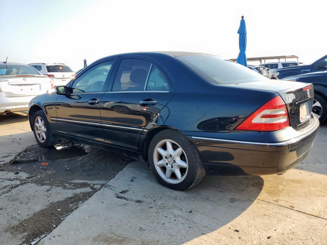 2004 Mercedes-benz C 240 Black vin: WDBRF61J44E015365