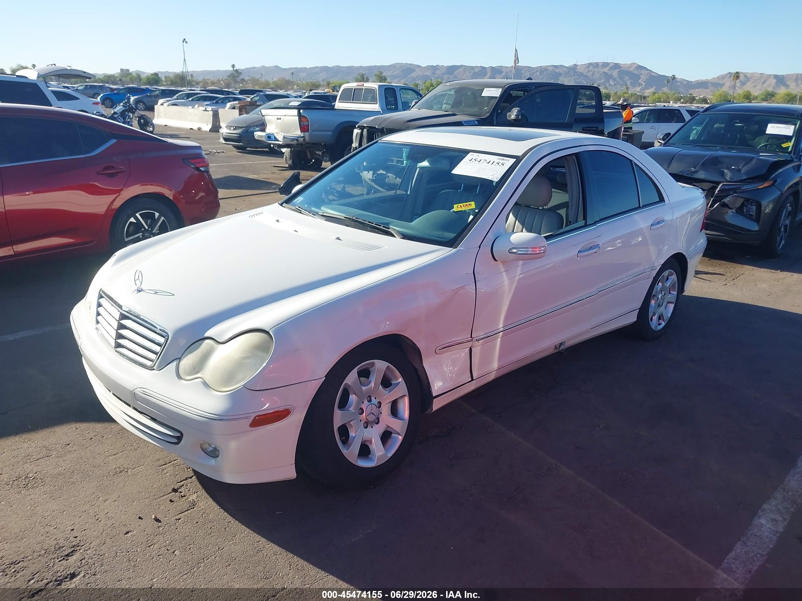 2005 Mercedes-benz C 240 Luxury White vin: WDBRF61J45F571252