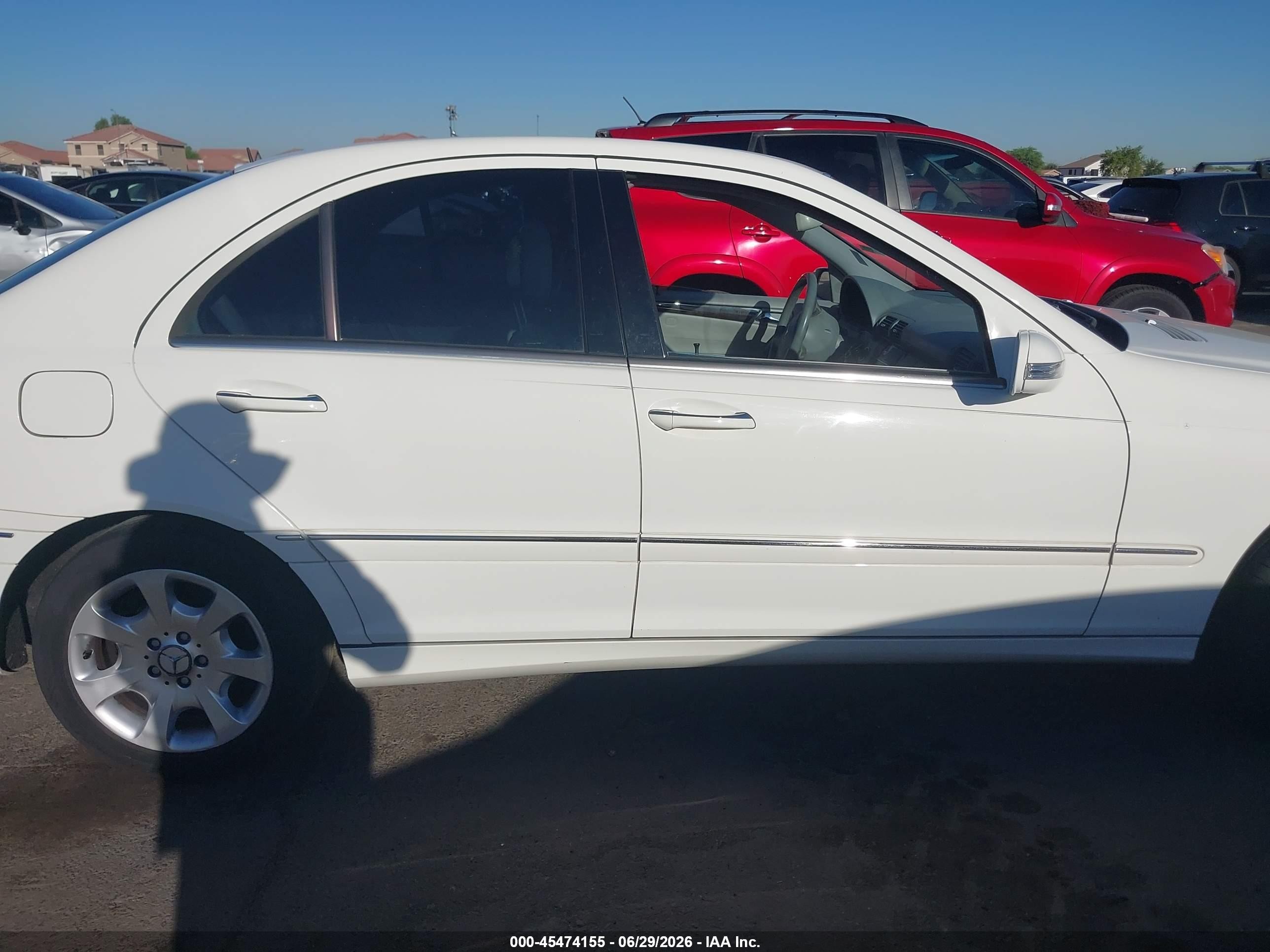 2005 Mercedes-benz C 240 Luxury White vin: WDBRF61J45F571252