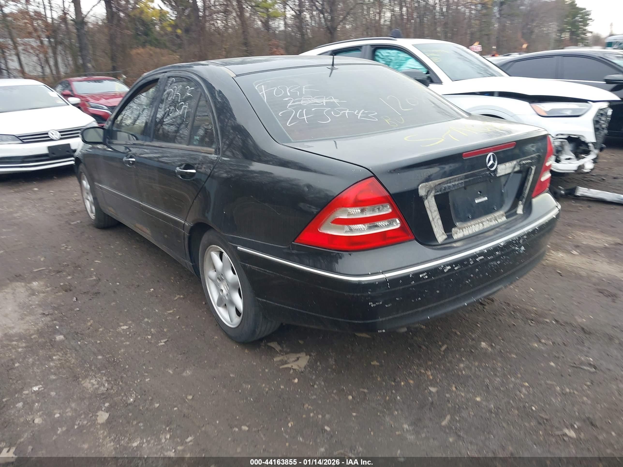 2001 Mercedes-benz C 240   Black vin: WDBRF61J51F119076