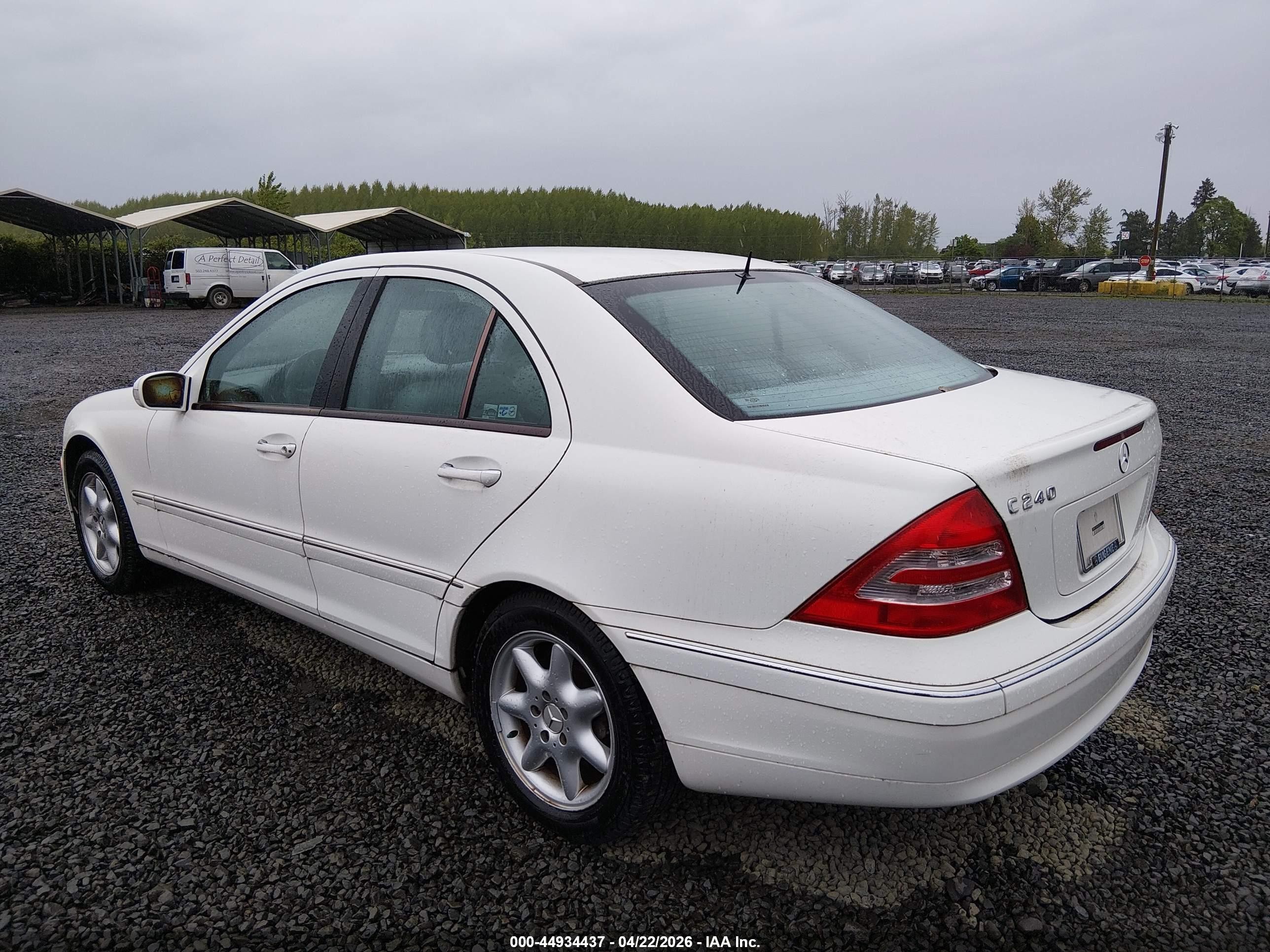 2002 Mercedes-benz C 240 Белый vin: WDBRF61J52E008728