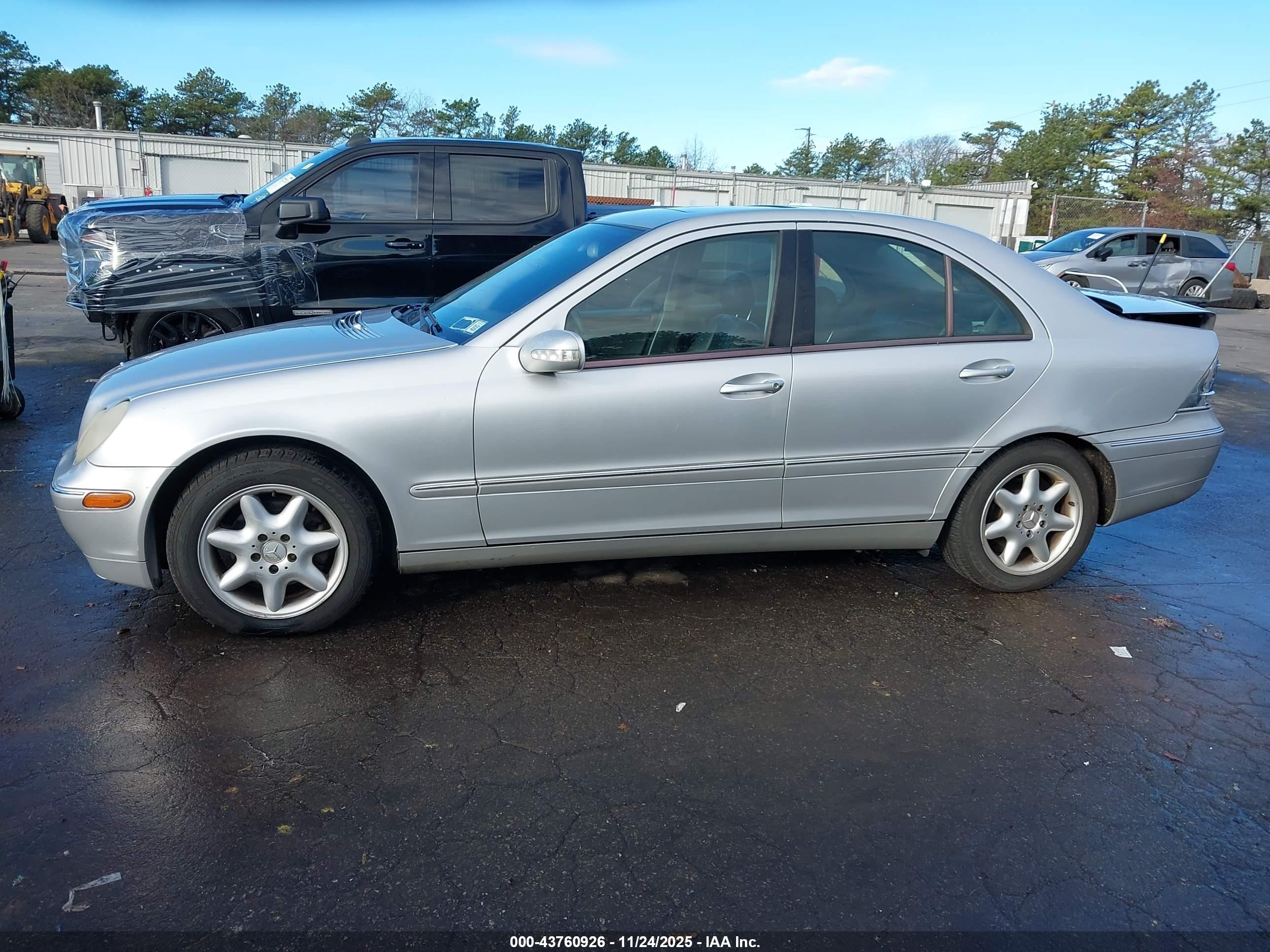 2003 Mercedes-benz C 240   Silver vin: WDBRF61J53F391730