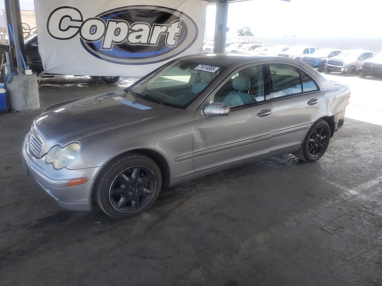 2004 Mercedes-benz C 240 Серебряный vin: WDBRF61J54A558554