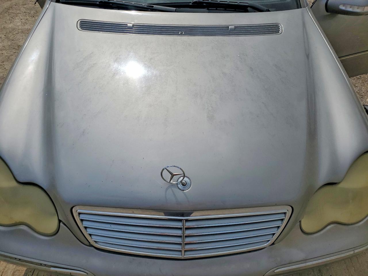 2004 Mercedes-benz C 240 Tan vin: WDBRF61J54A621460