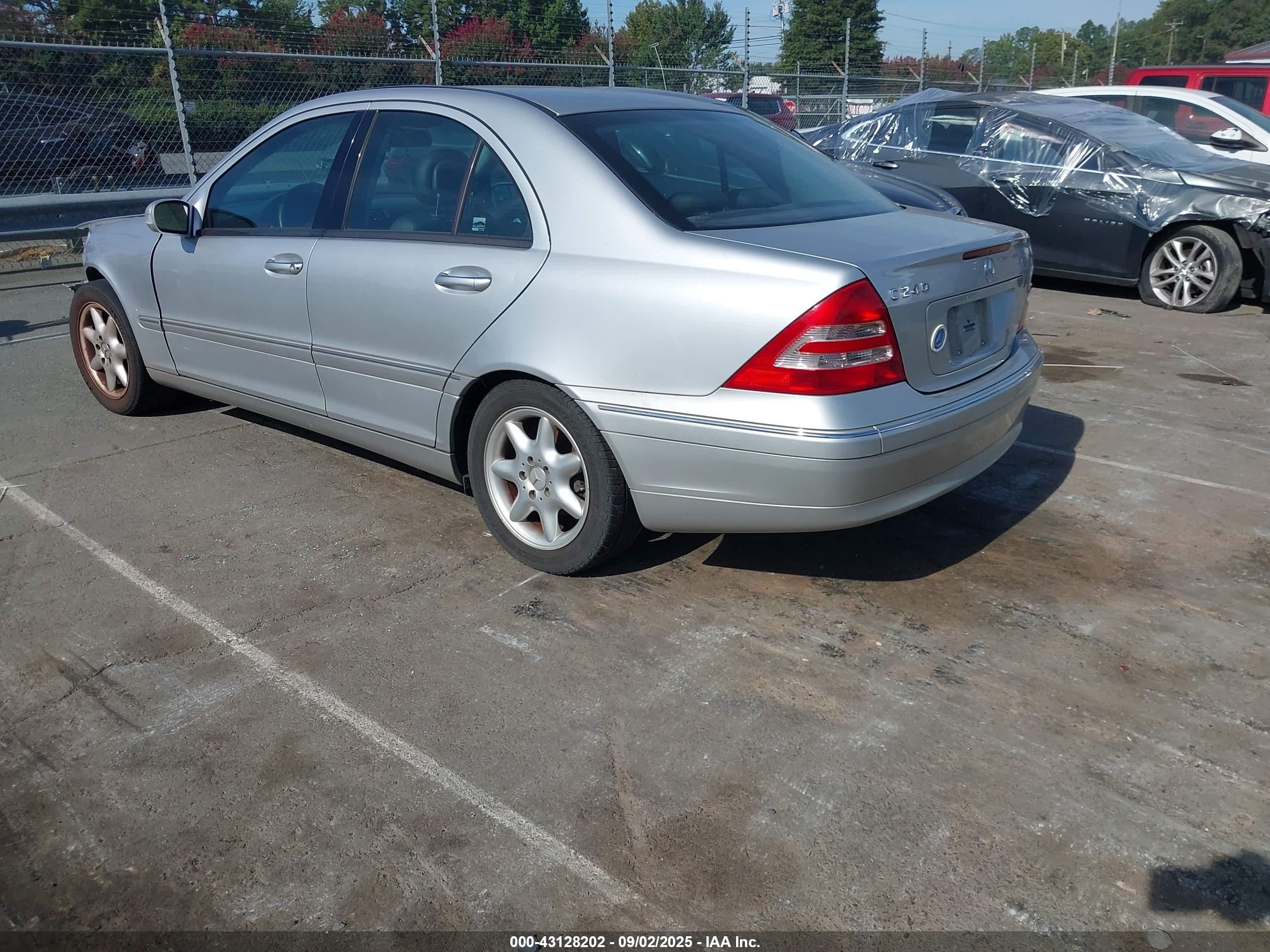 2004 Mercedes-benz C 240   Silver vin: WDBRF61J54E018761