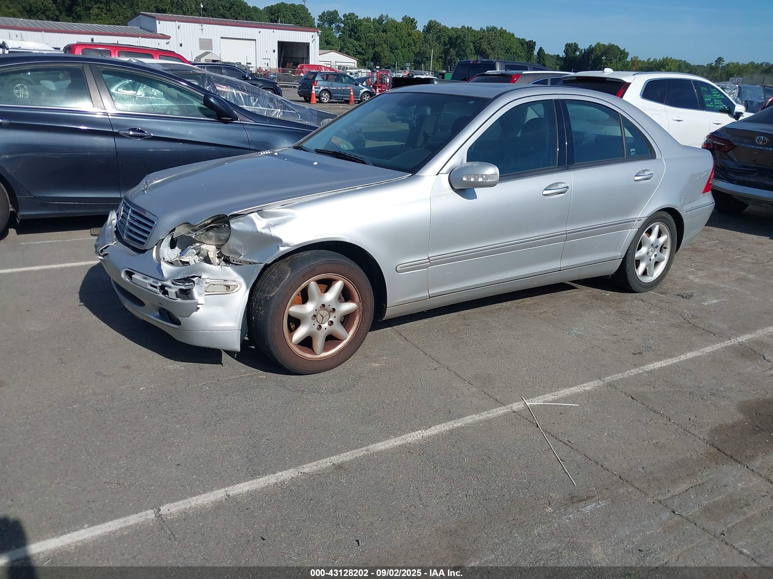 2004 Mercedes-benz C 240   Silver vin: WDBRF61J54E018761