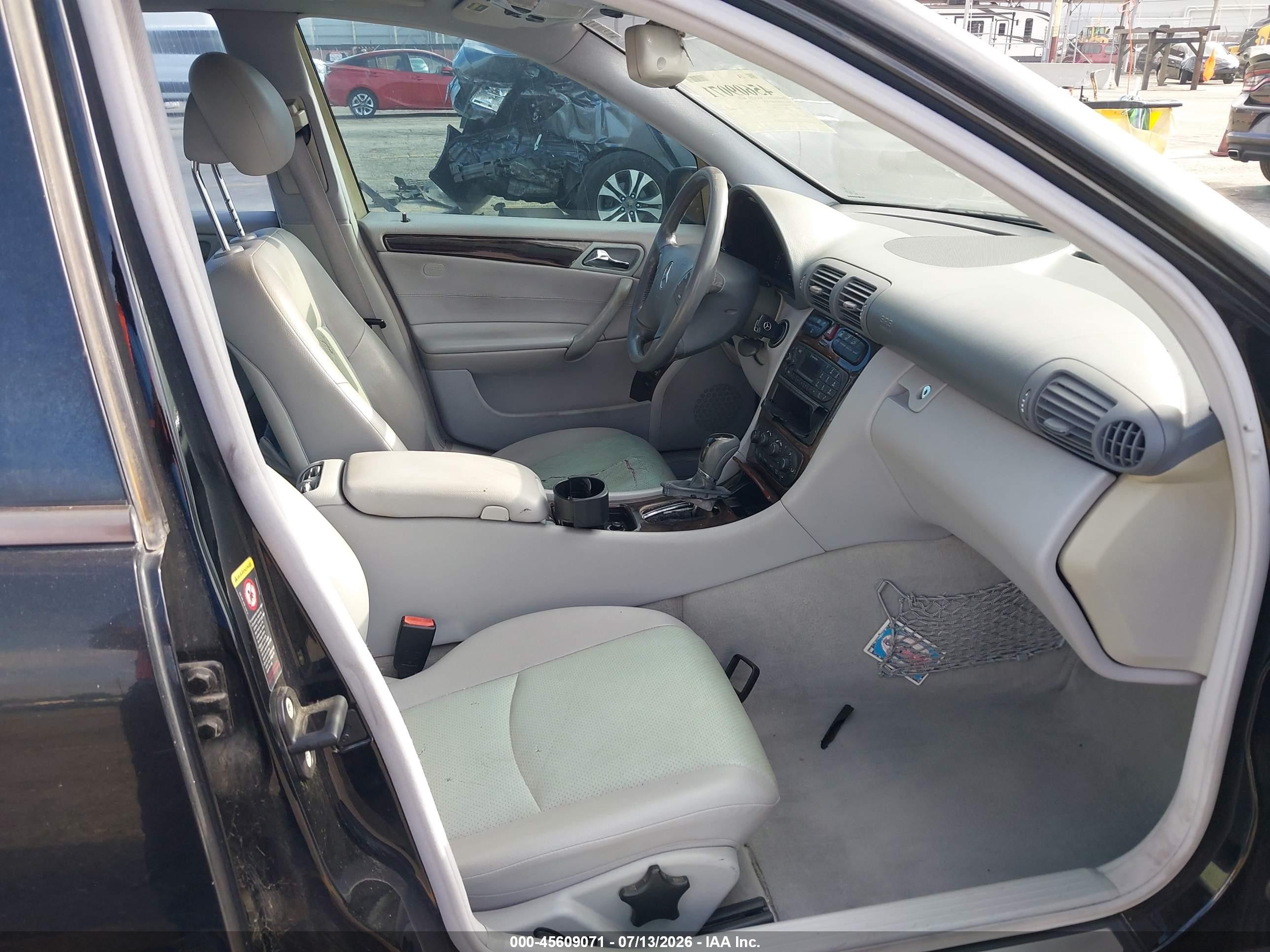 2004 Mercedes-benz C 240 Black vin: WDBRF61J54F552370