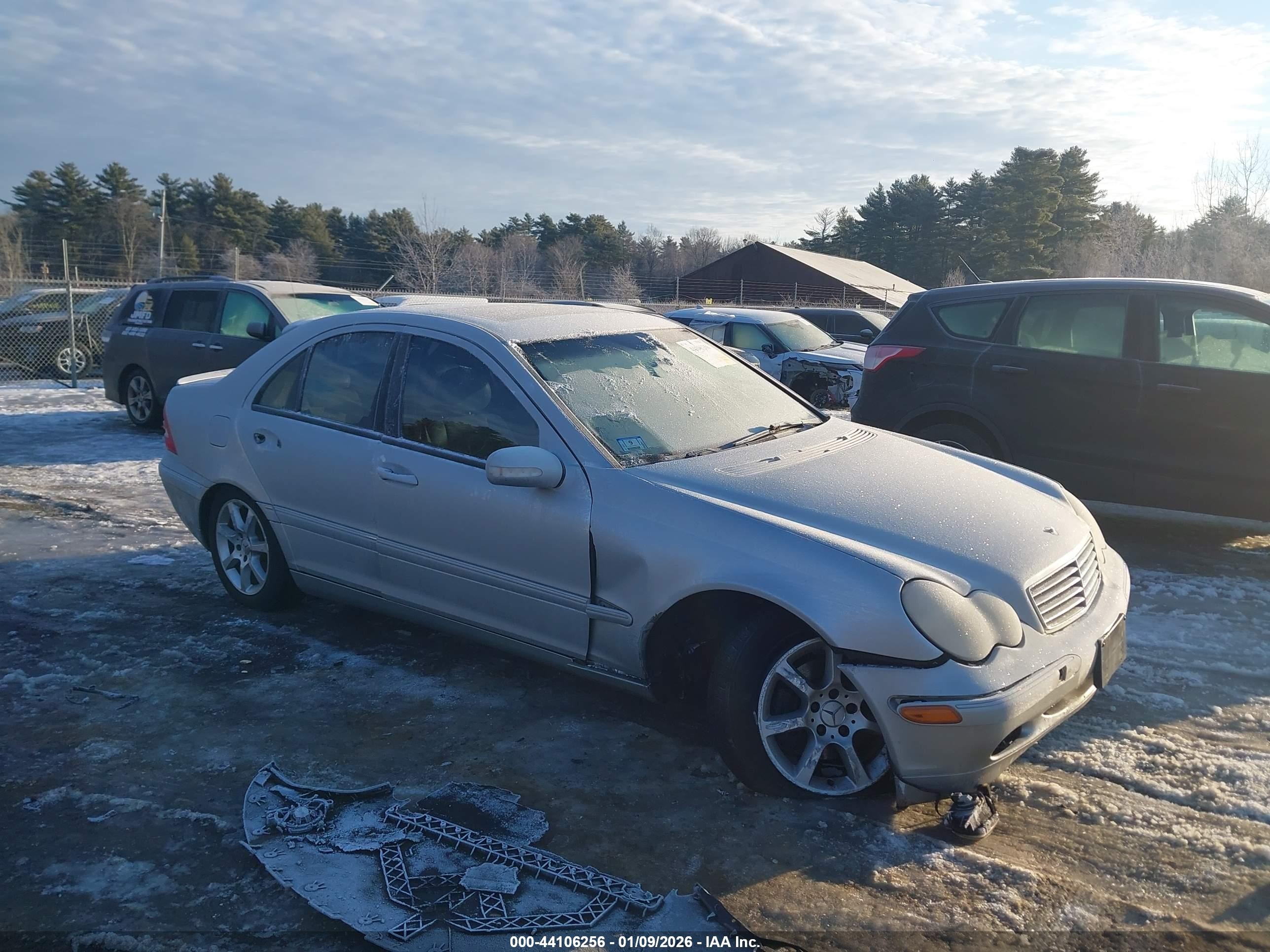 2001 Mercedes-benz C 240   Silver vin: WDBRF61J61F080966
