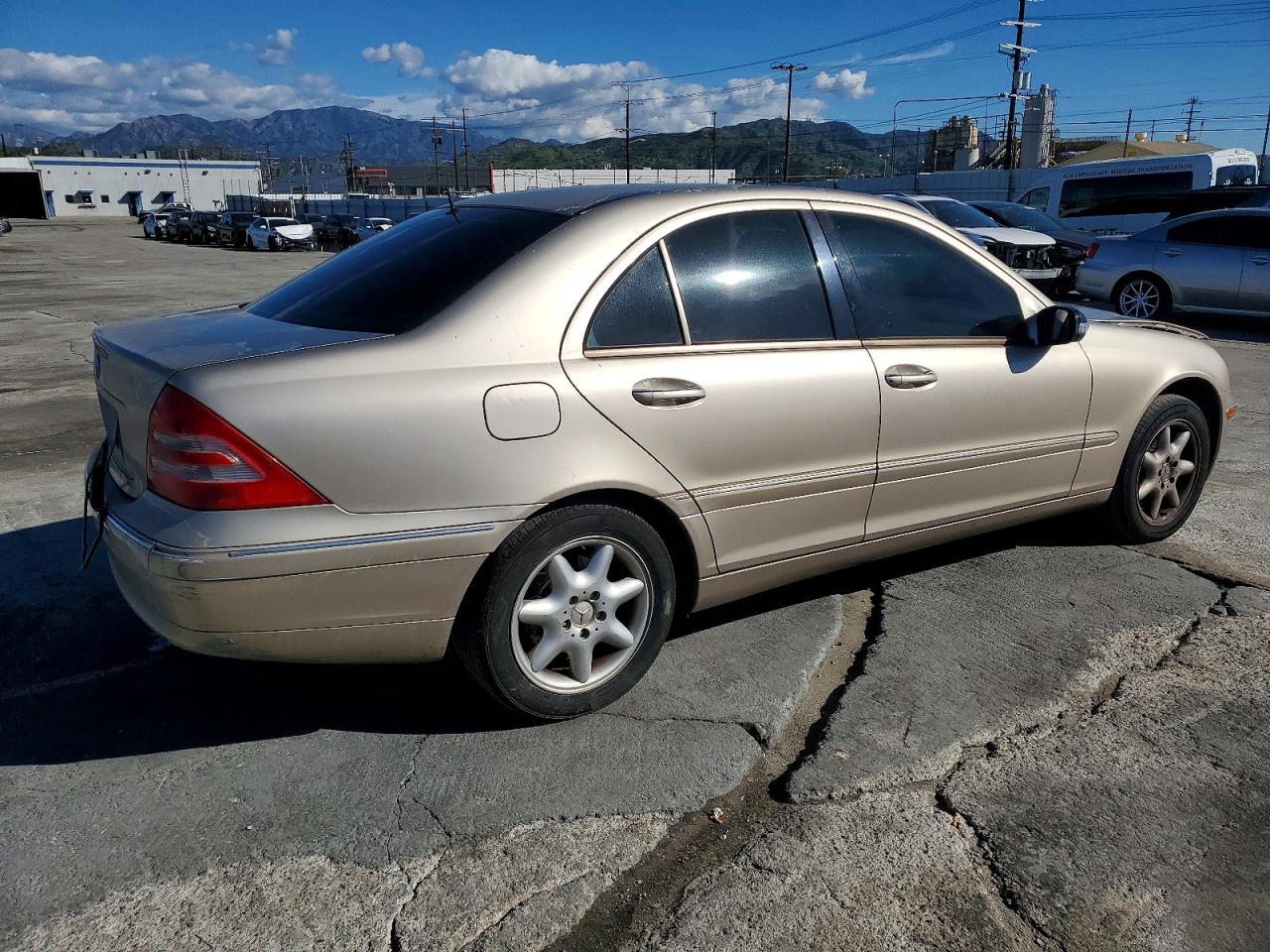 2001 Mercedes-benz C 240 Gold vin: WDBRF61J61F089747
