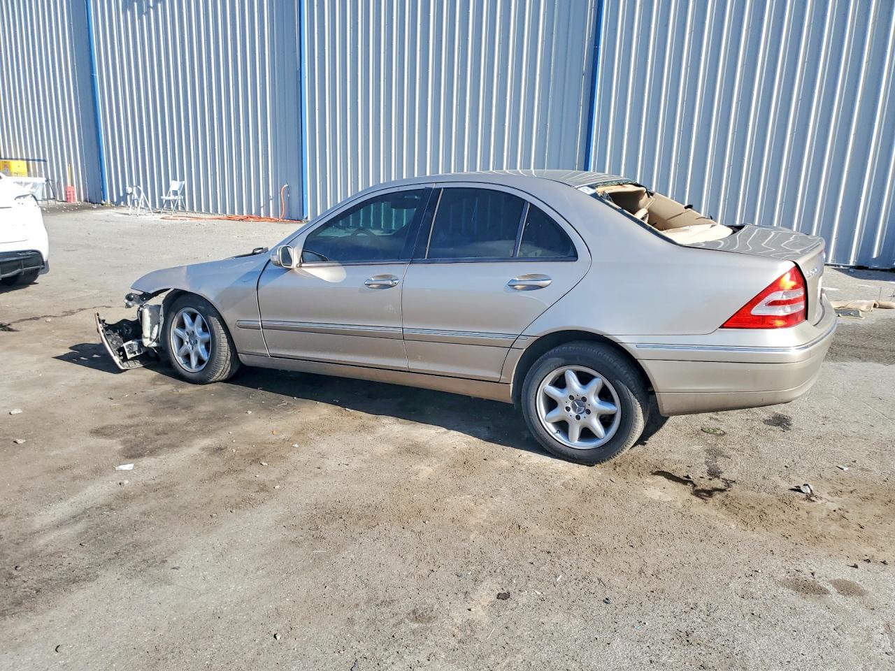 2002 Mercedes-benz C 240 Tan vin: WDBRF61J62E005384