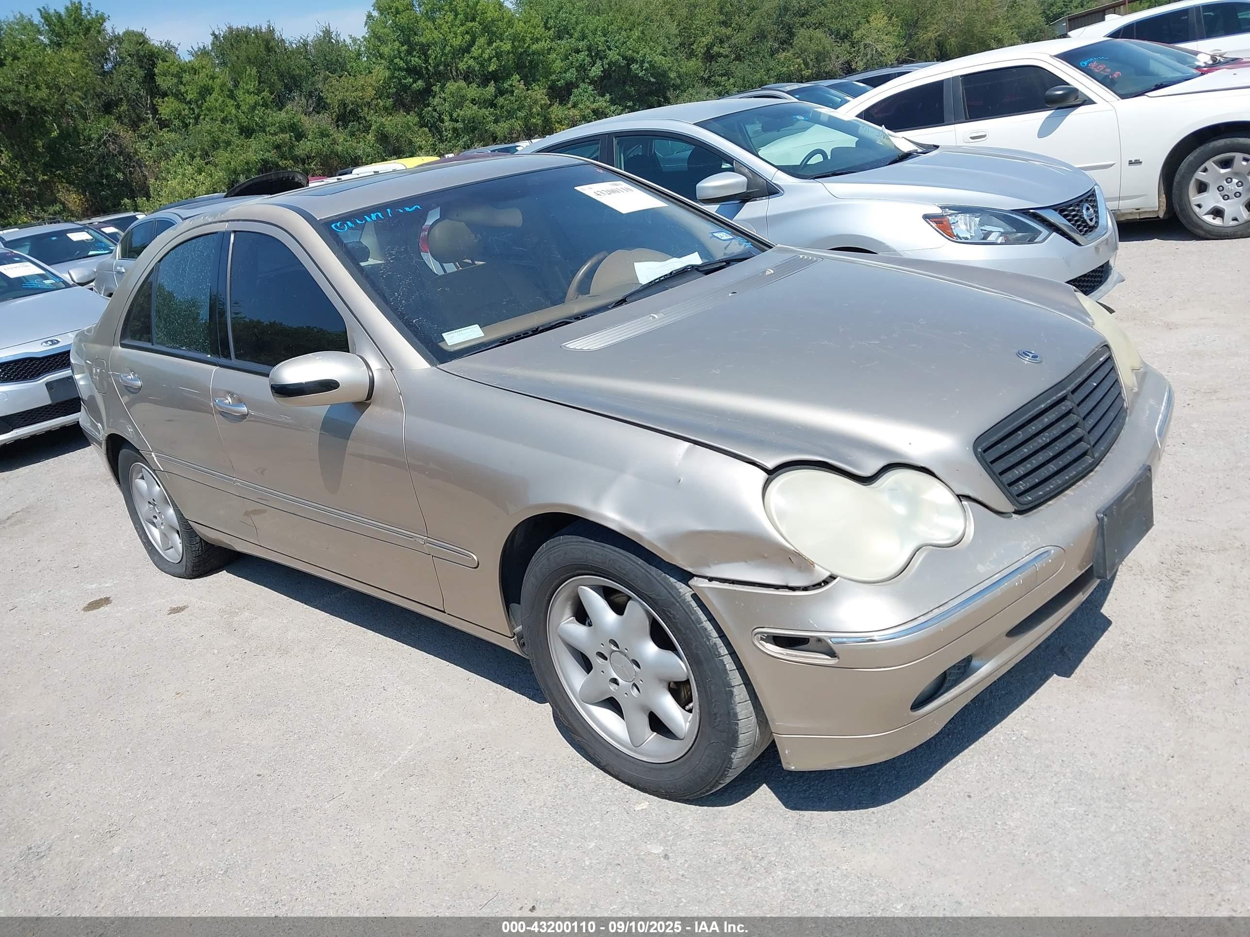 2002 Mercedes-benz C 240   Gold vin: WDBRF61J62E005742