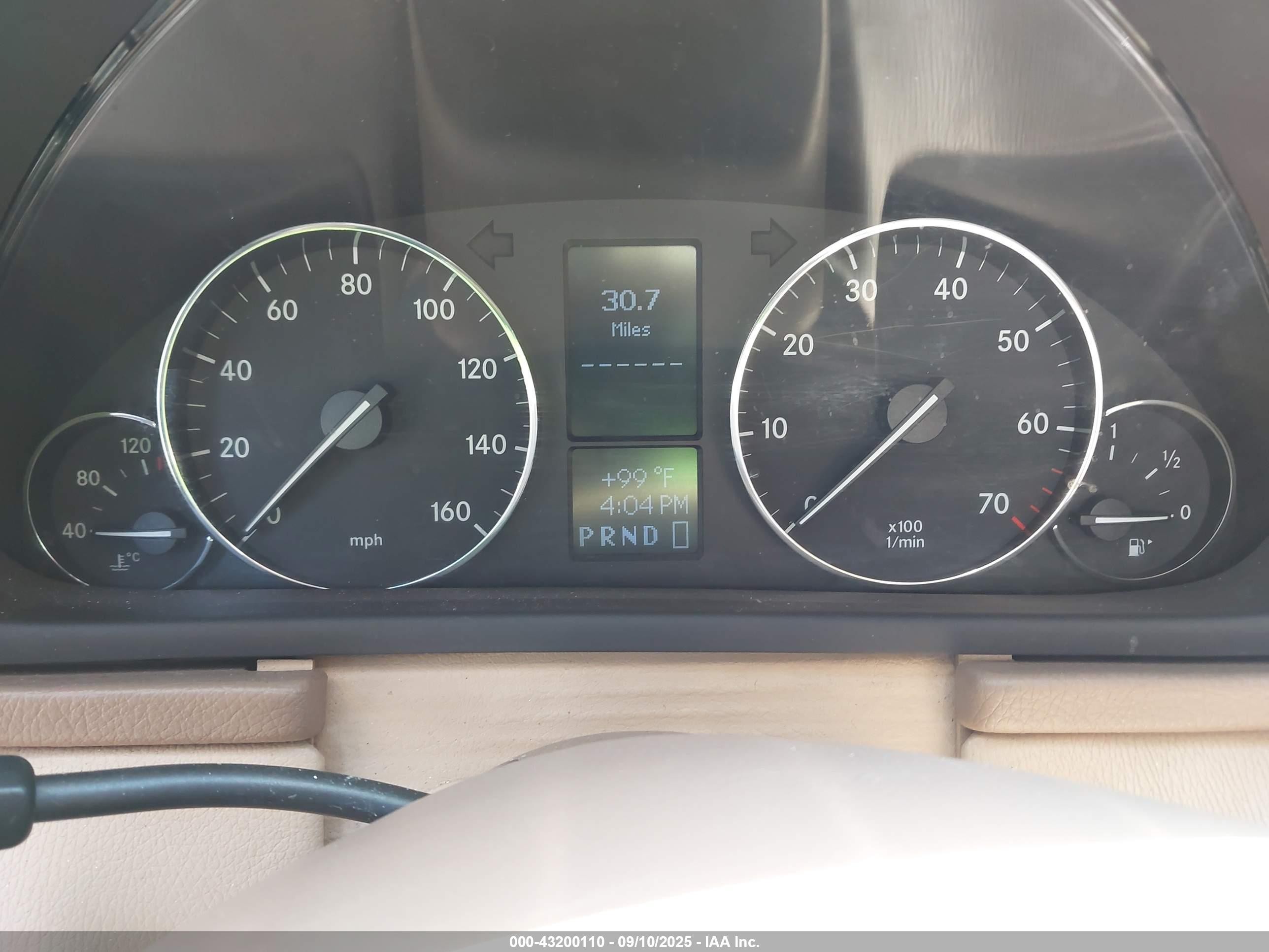 2002 Mercedes-benz C 240   Gold vin: WDBRF61J62E005742