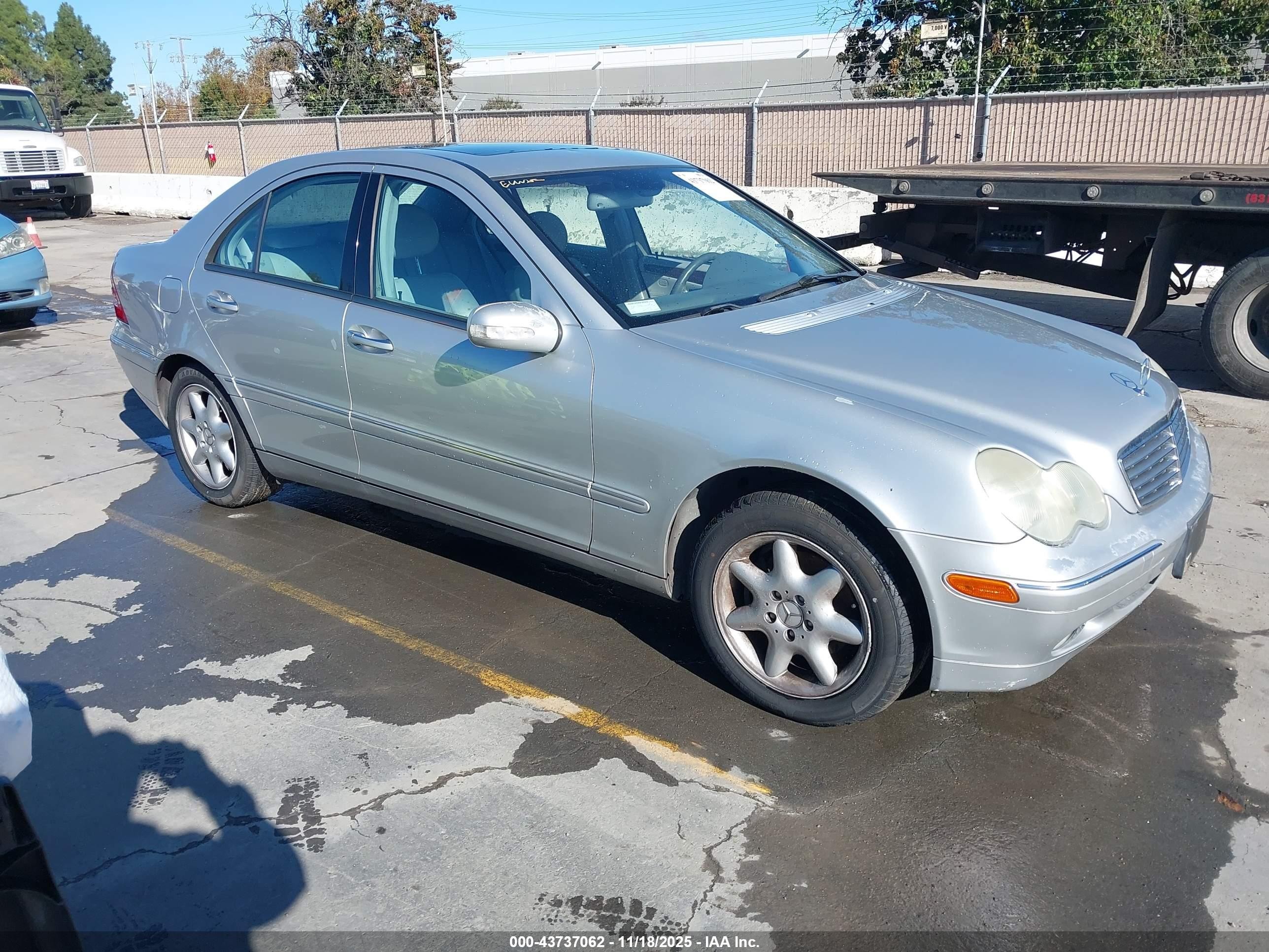 2002 Mercedes-benz C 240   Silver vin: WDBRF61J62F169485