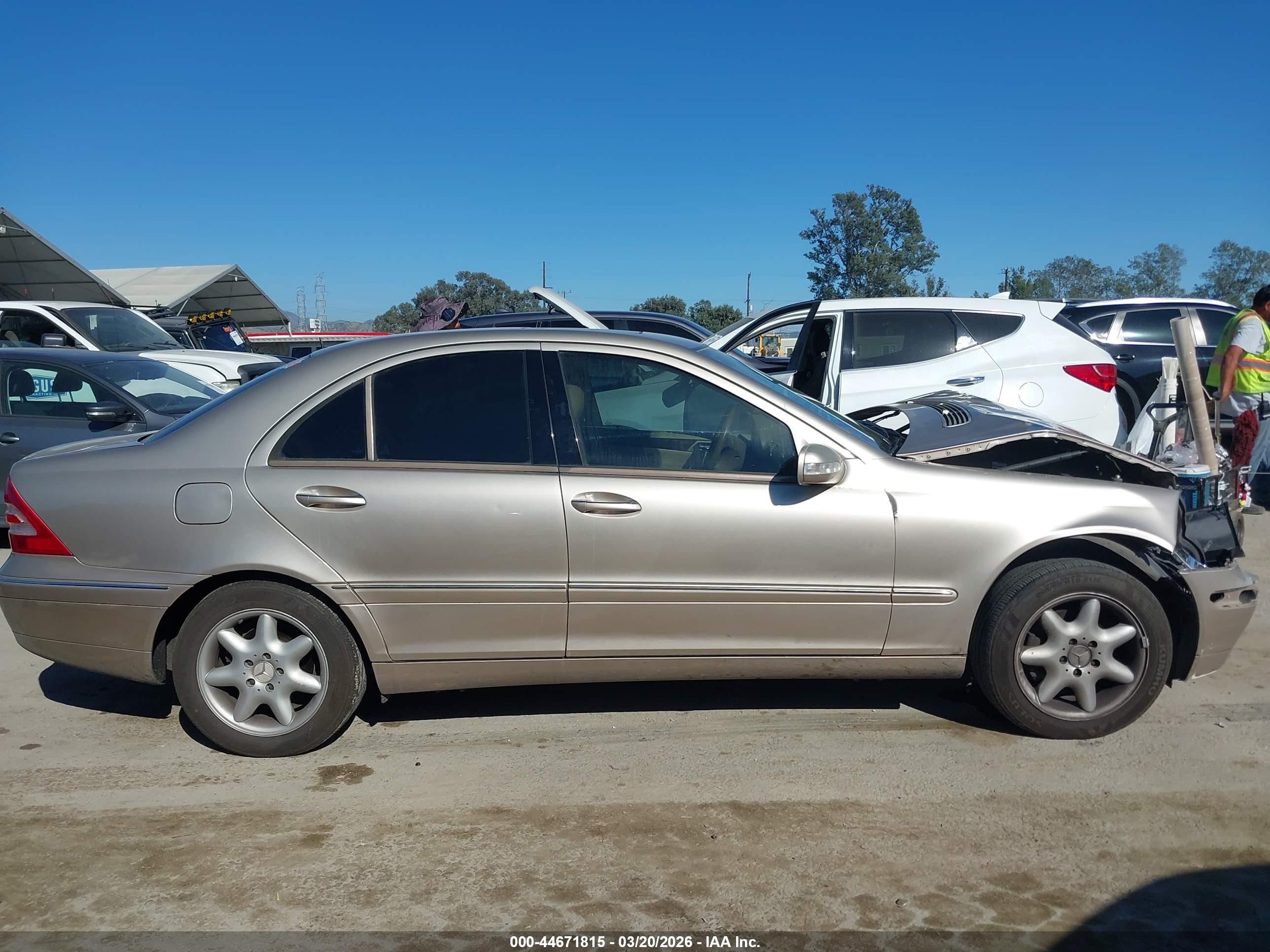 2002 Mercedes-benz C 240   Tan vin: WDBRF61J62F287178
