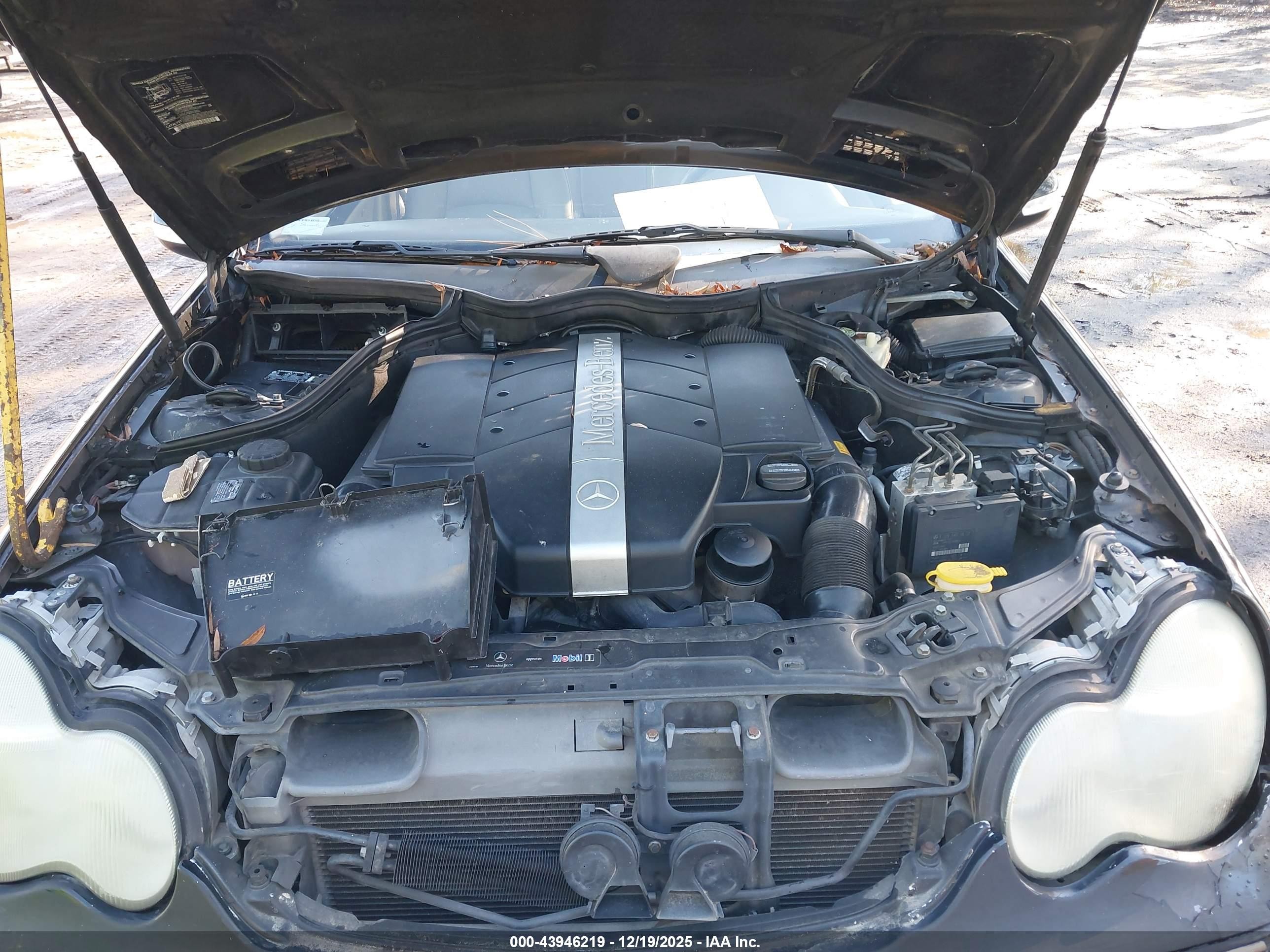 2002 Mercedes-benz C 240   Black vin: WDBRF61J62F290369
