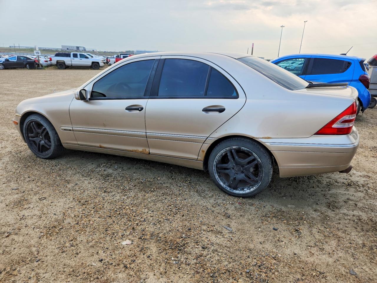 2003 Mercedes-benz C 240 Gold vin: WDBRF61J63F344240