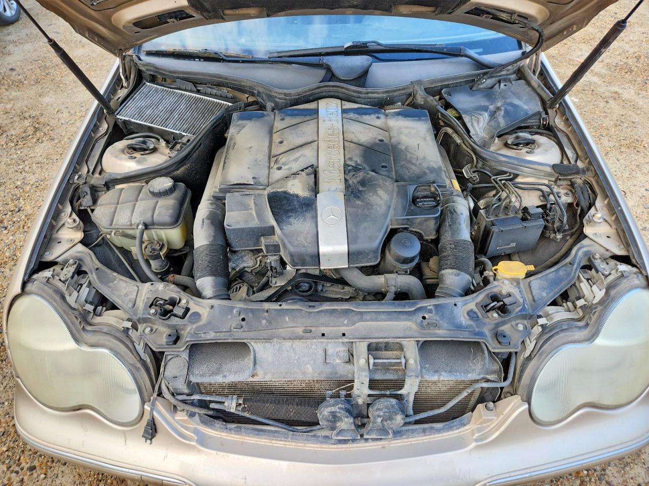 2003 Mercedes-benz C 240 Gold vin: WDBRF61J63F344240