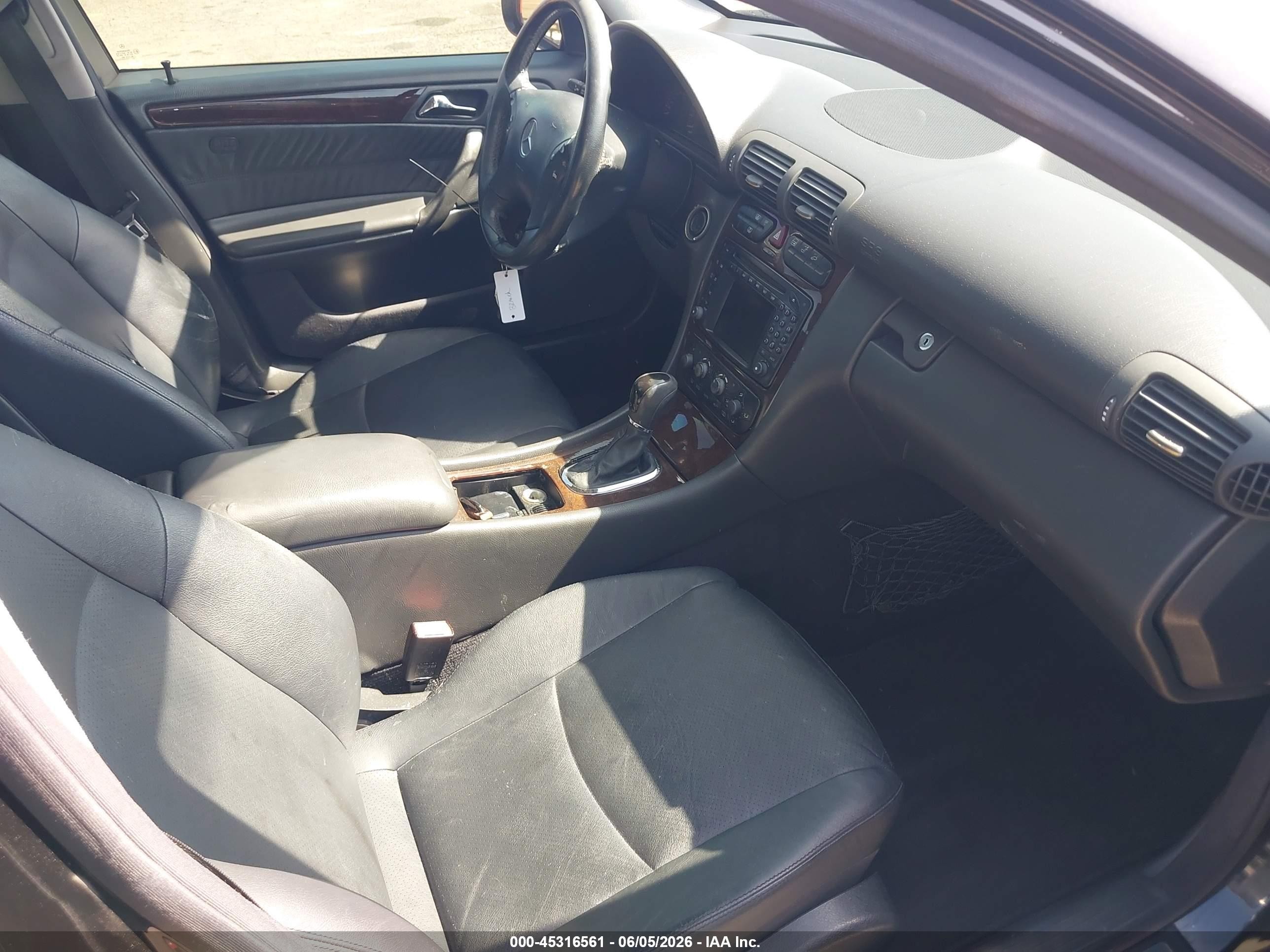 2003 Mercedes-benz C 240   Black vin: WDBRF61J63F392689