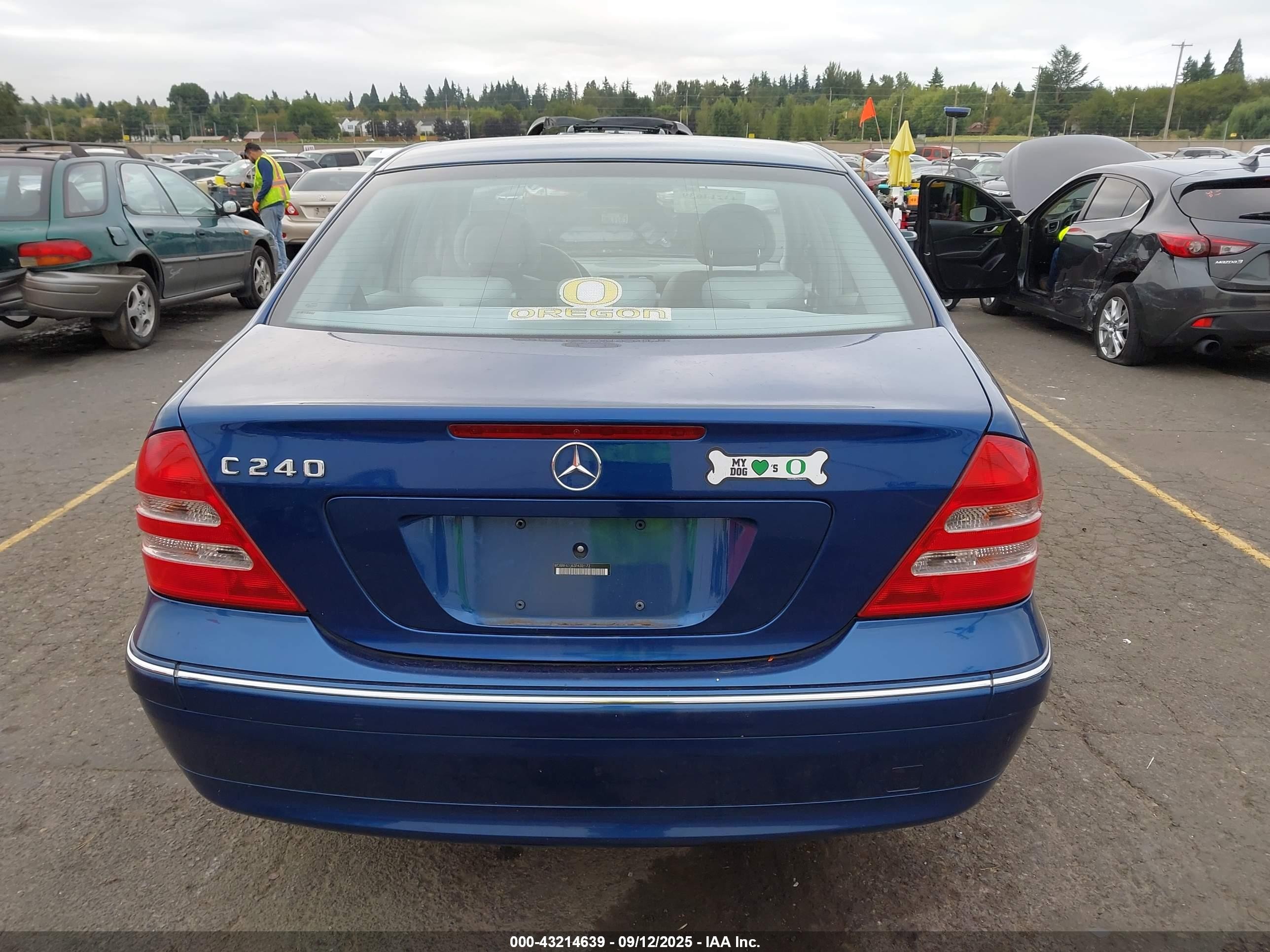 2003 Mercedes-benz C 240   Синий vin: WDBRF61J63F432172