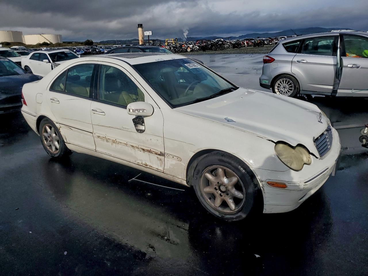 2004 Mercedes-benz C 240 Белый vin: WDBRF61J64E015545