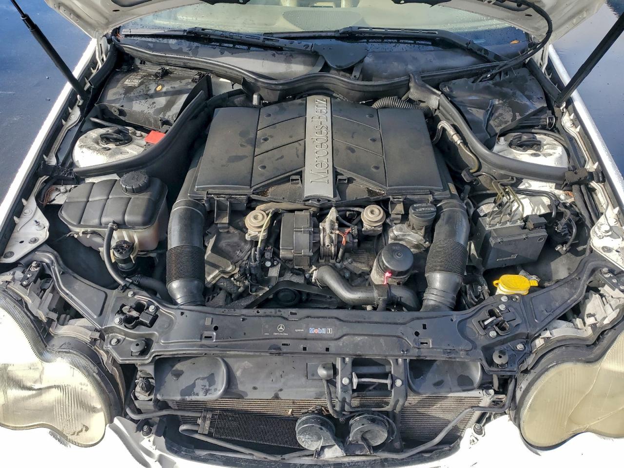 2004 Mercedes-benz C 240 Белый vin: WDBRF61J64E015545