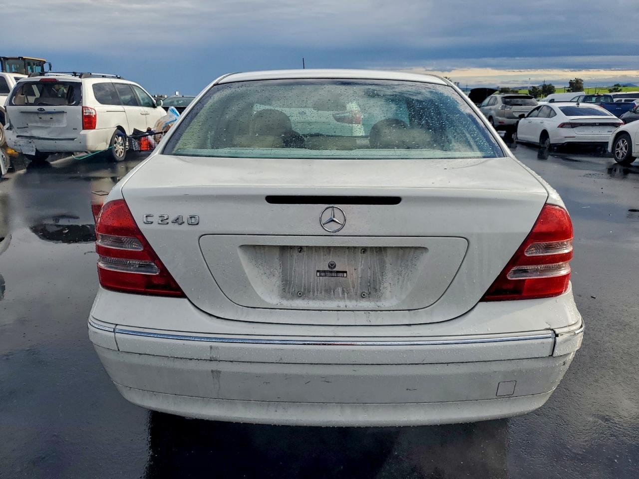 2004 Mercedes-benz C 240 Белый vin: WDBRF61J64E015545