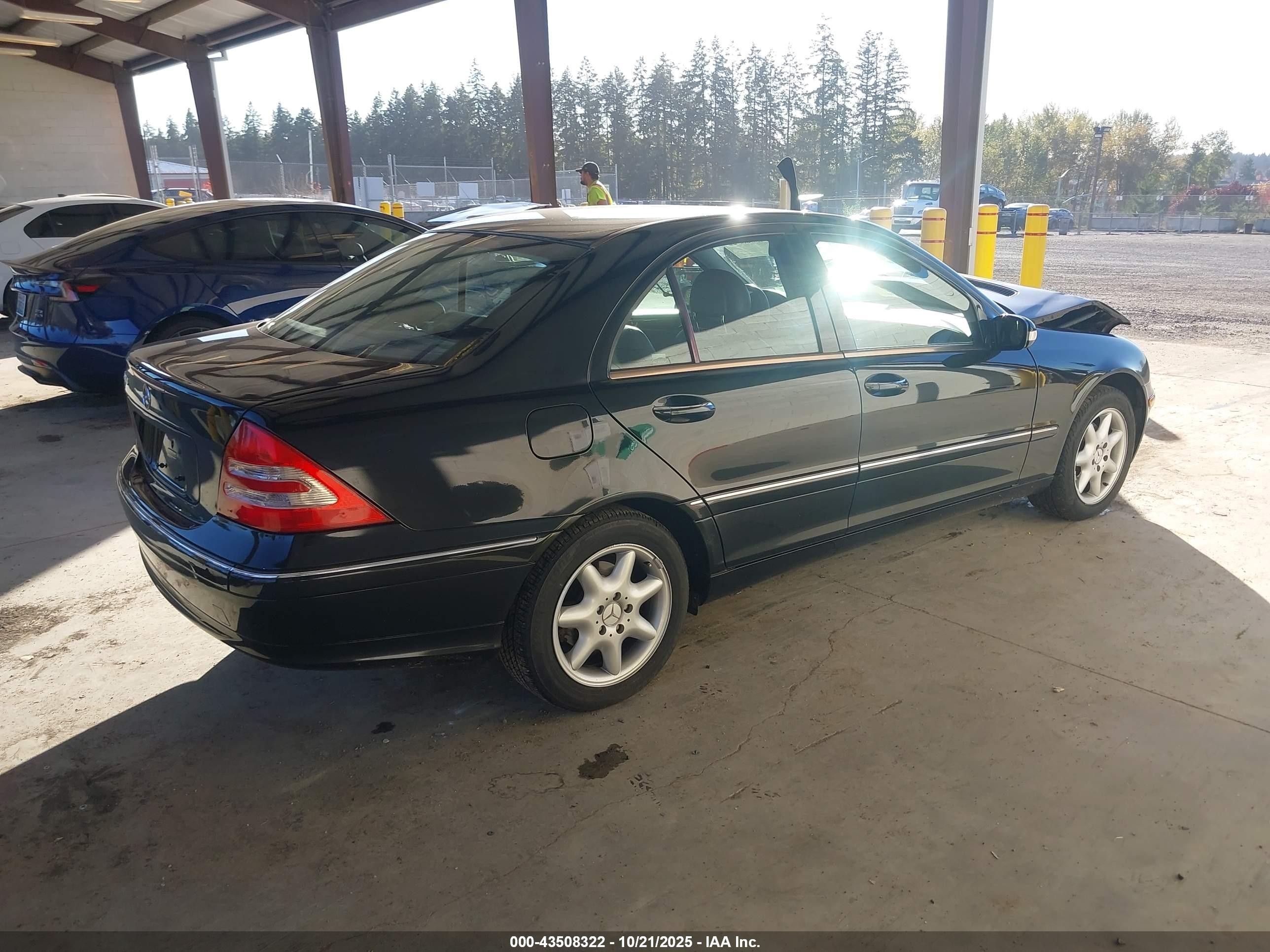 2004 Mercedes-benz C 240   Black vin: WDBRF61J64F477050