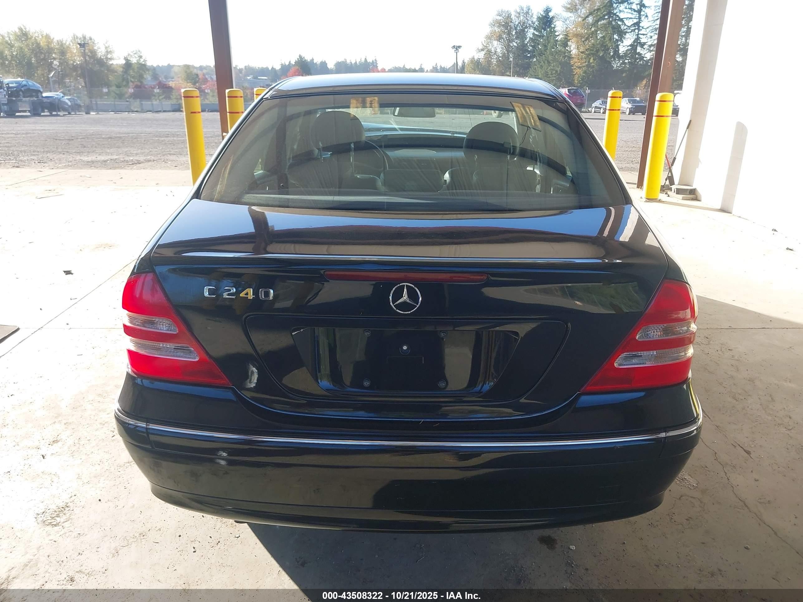 2004 Mercedes-benz C 240   Black vin: WDBRF61J64F477050