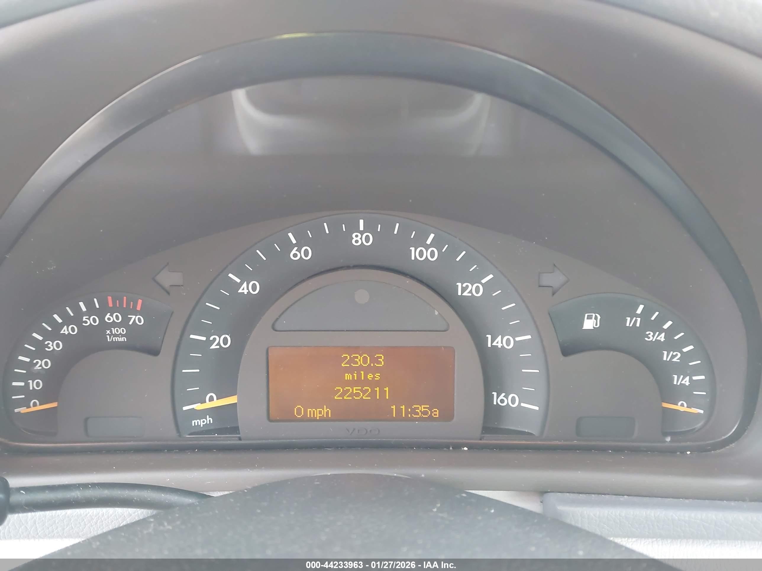 2001 Mercedes-benz C 240   Maroon vin: WDBRF61J71F019447
