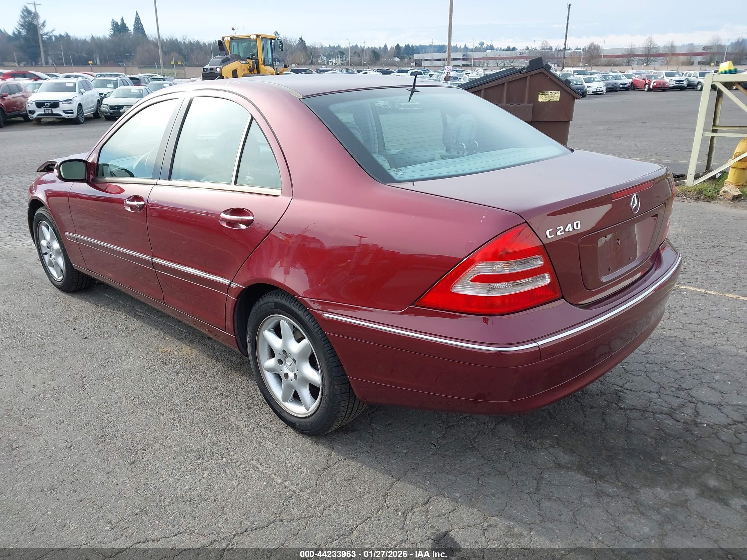 2001 Mercedes-benz C 240   Maroon vin: WDBRF61J71F019447