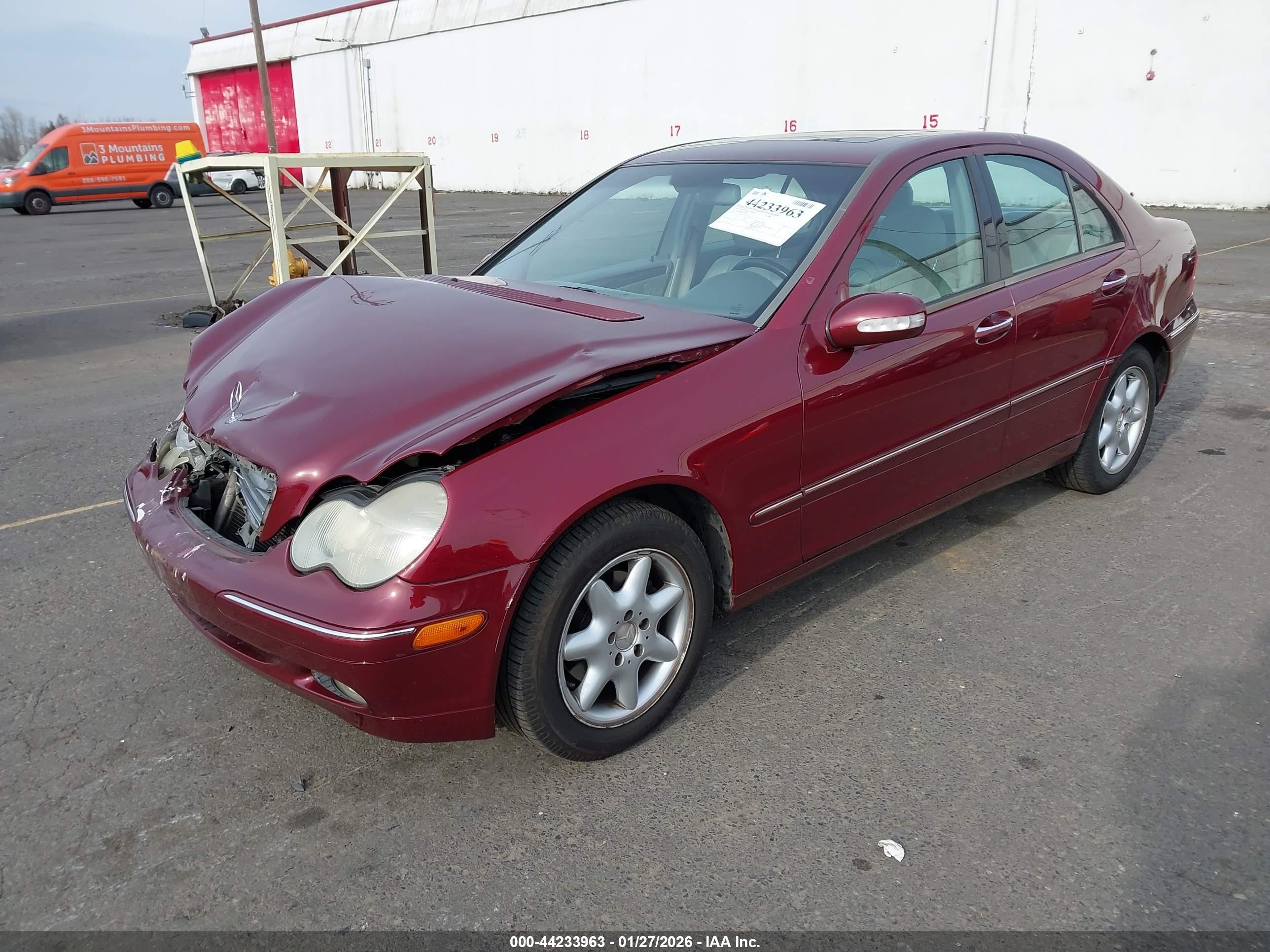 2001 Mercedes-benz C 240   Maroon vin: WDBRF61J71F019447