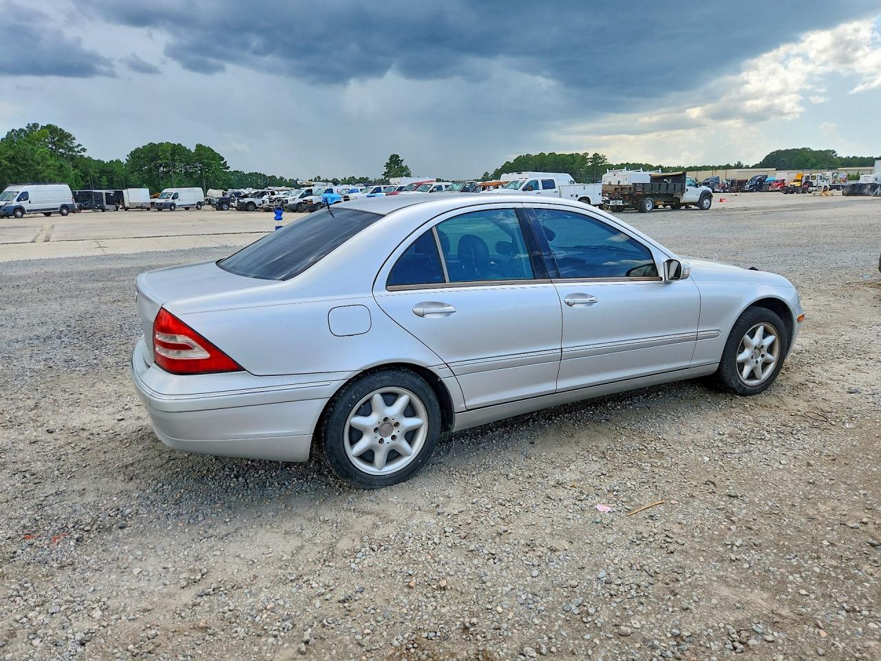 2001 Mercedes-benz C 240 Silver vin: WDBRF61J71F077123