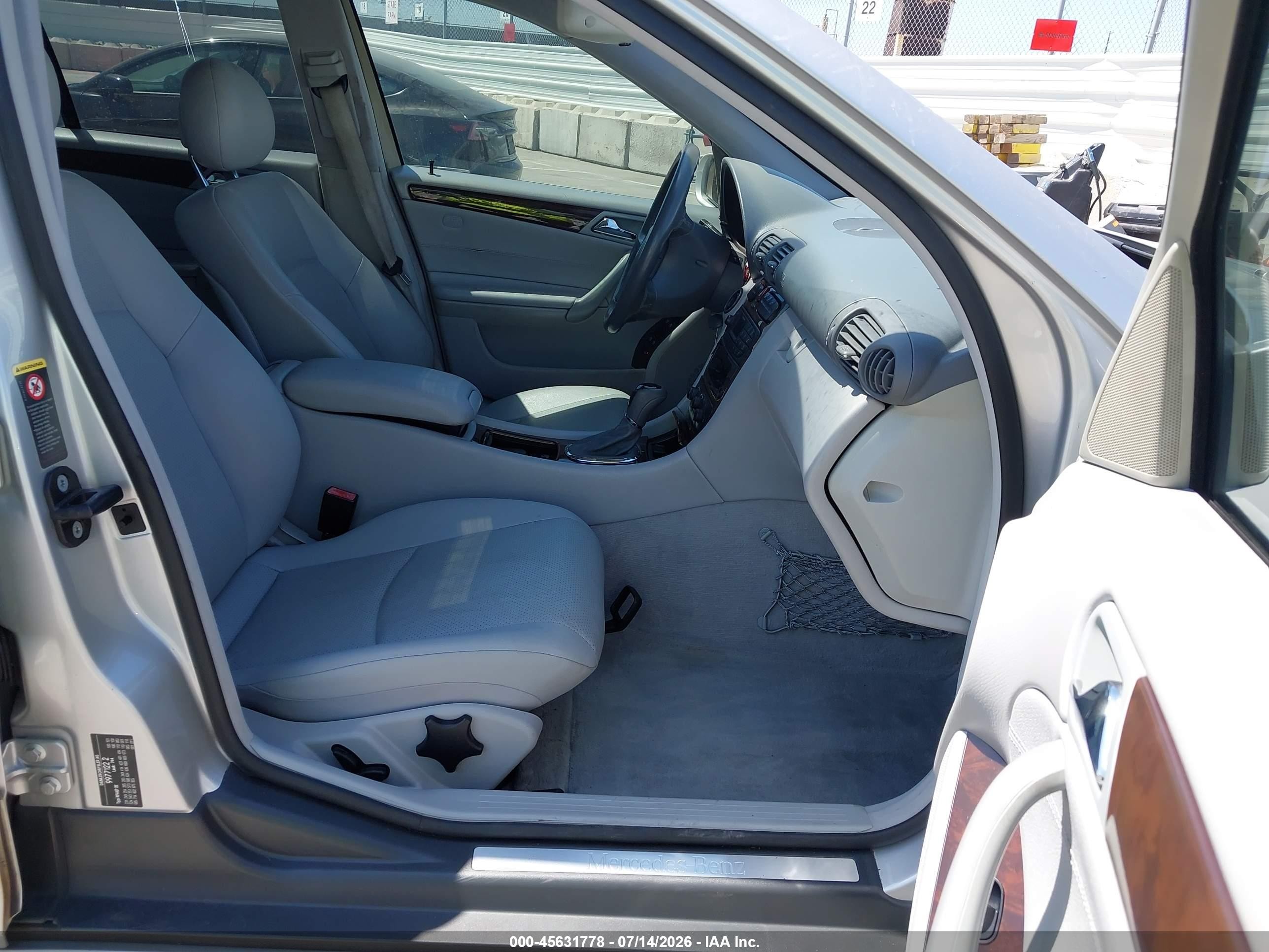 2002 Mercedes-benz C 240   Silver vin: WDBRF61J72E002770