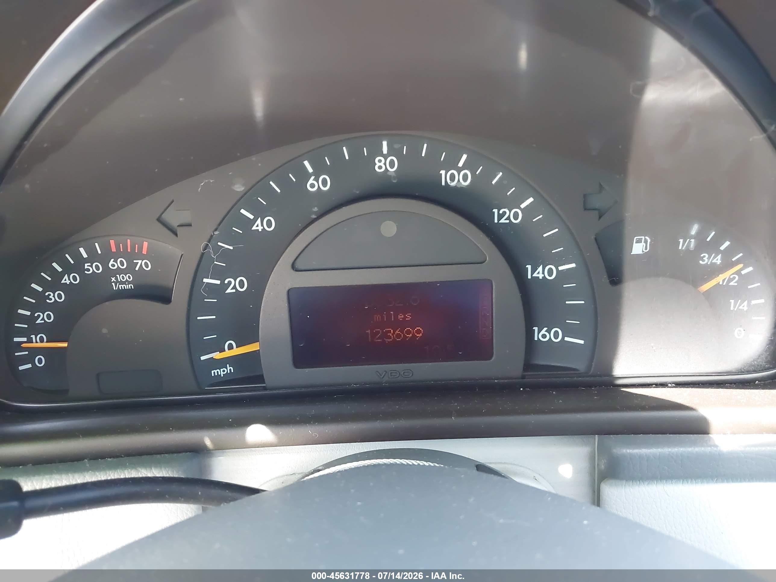 2002 Mercedes-benz C 240   Silver vin: WDBRF61J72E002770