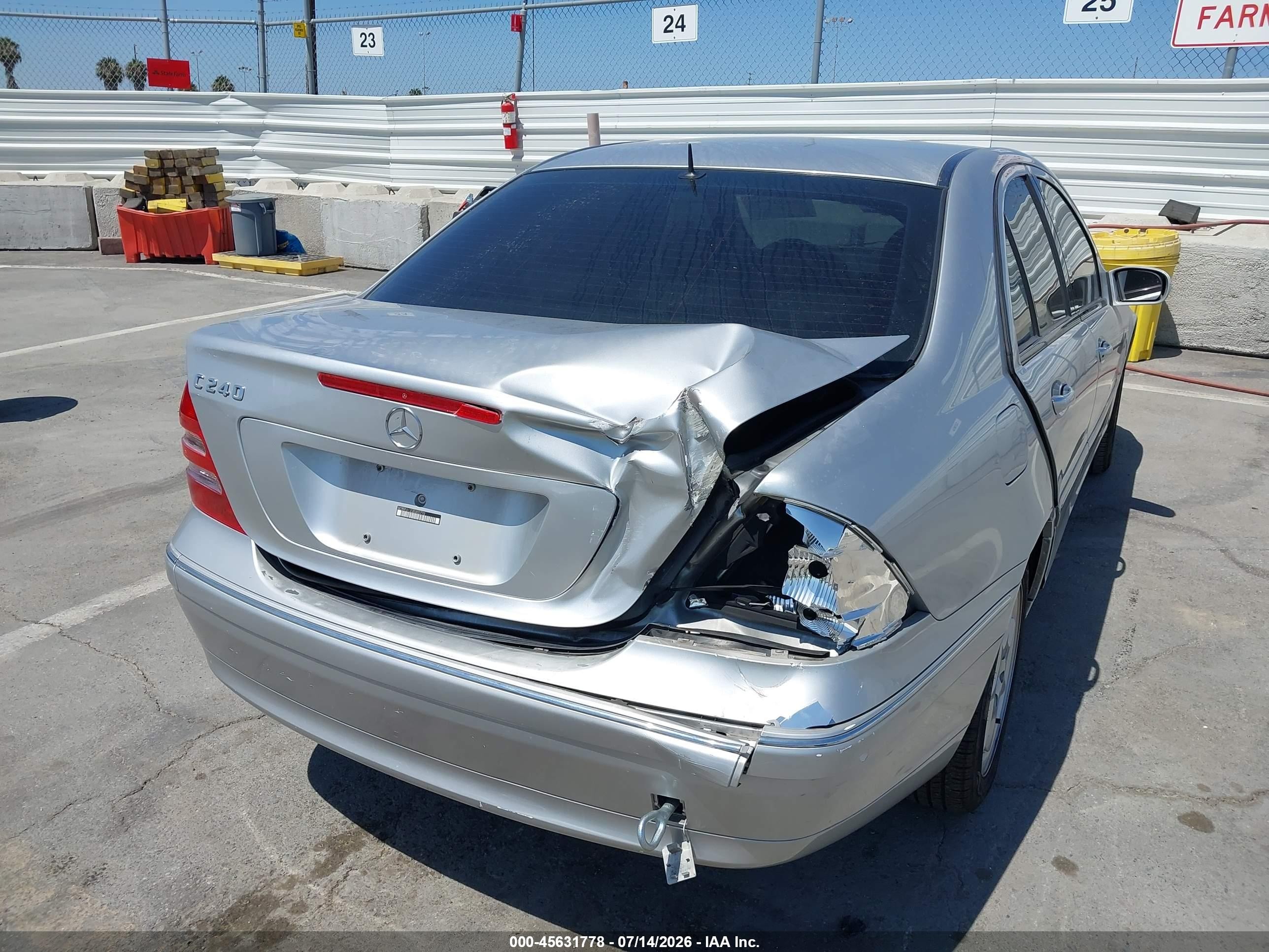 2002 Mercedes-benz C 240   Silver vin: WDBRF61J72E002770
