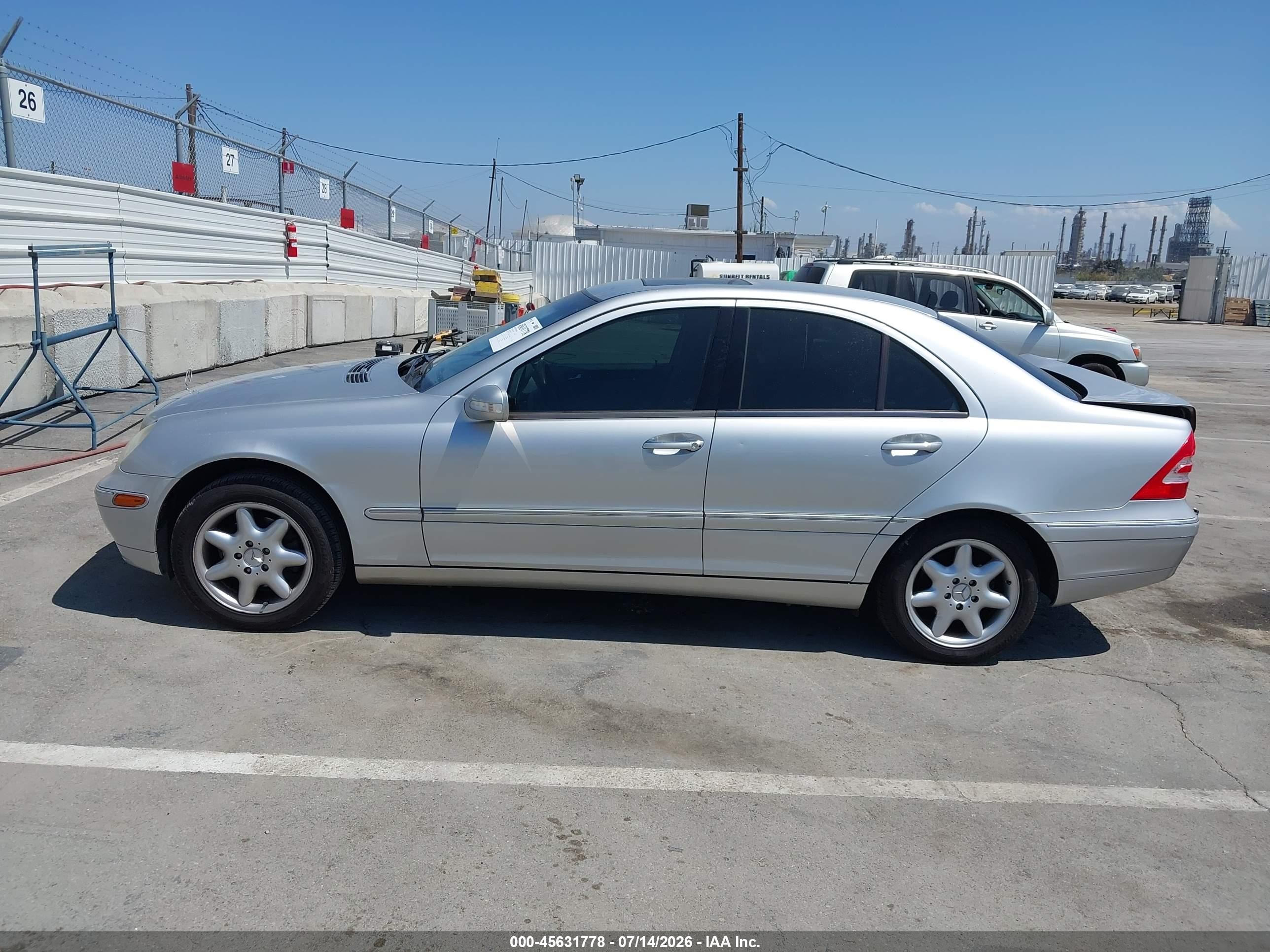 2002 Mercedes-benz C 240   Silver vin: WDBRF61J72E002770