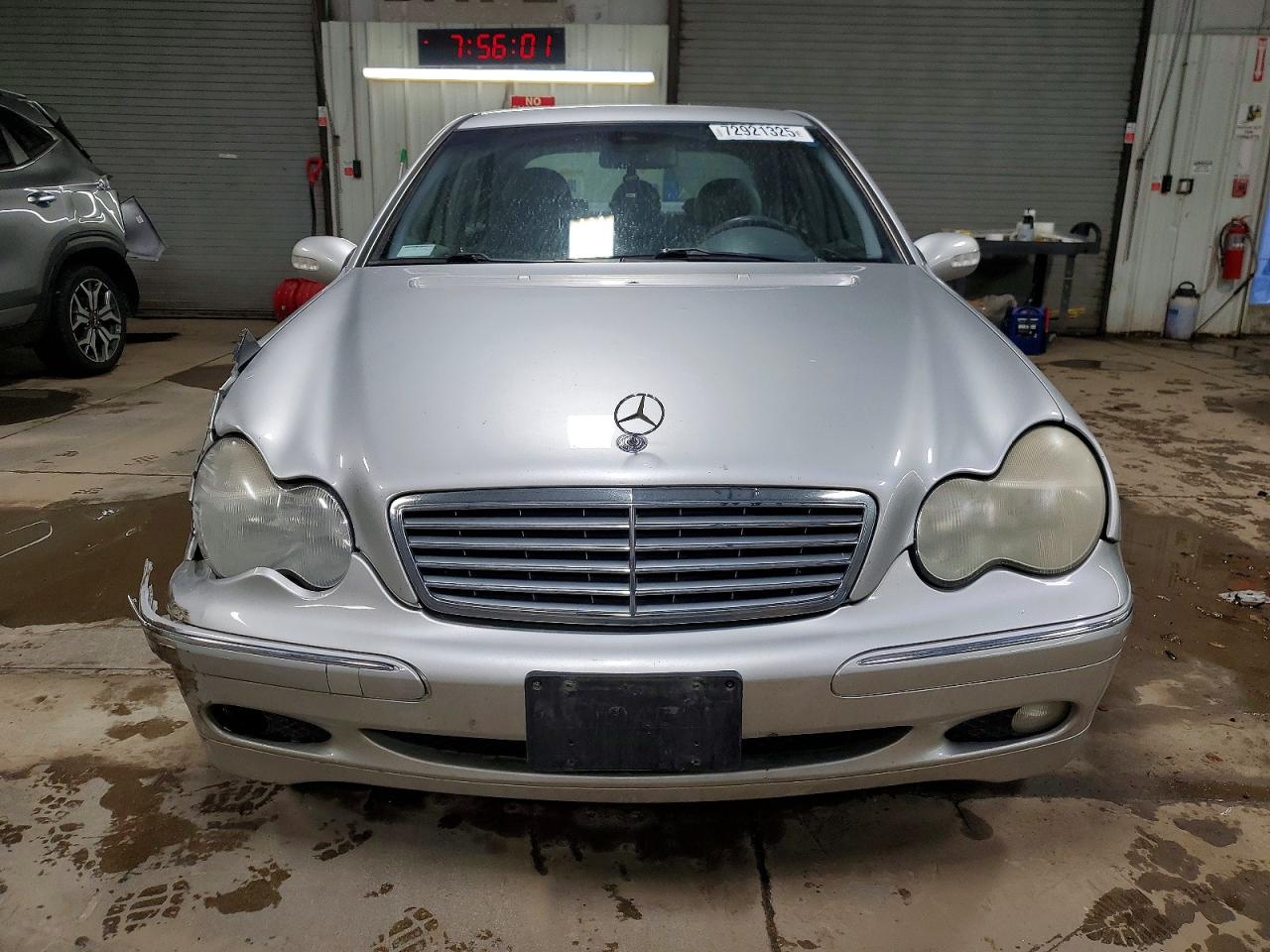 2002 Mercedes-benz C 240 Серебряный vin: WDBRF61J72F154770