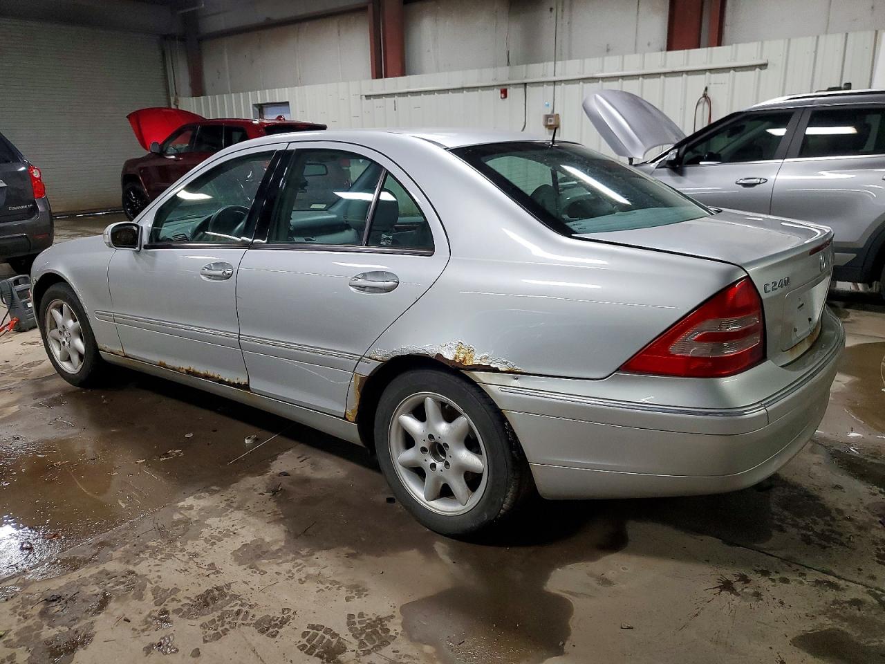 2002 Mercedes-benz C 240 Серебряный vin: WDBRF61J72F154770