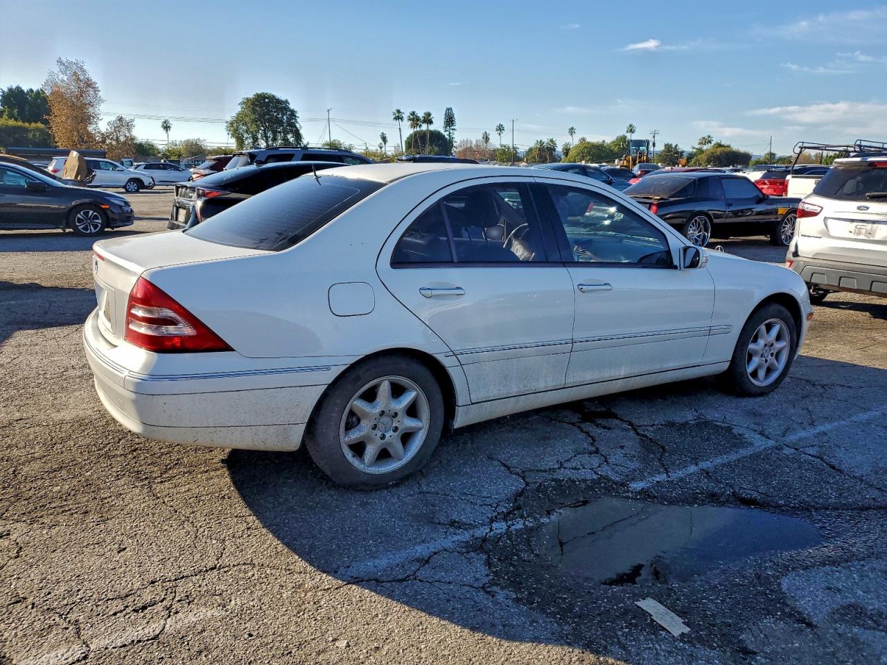 2002 Mercedes-benz C 240 White vin: WDBRF61J72F255436