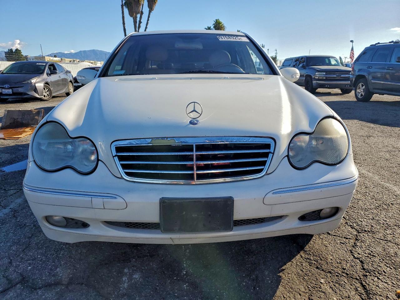 2002 Mercedes-benz C 240 White vin: WDBRF61J72F255436