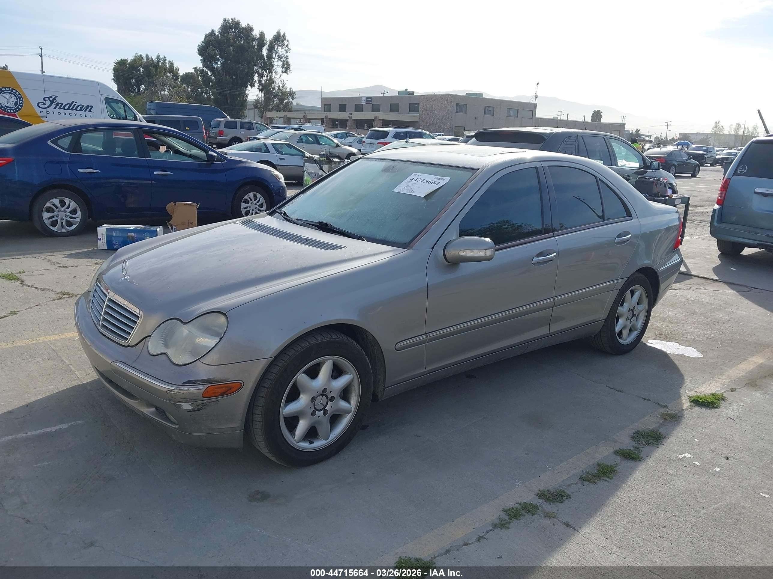 2003 Mercedes-benz C 240   Champagne vin: WDBRF61J73A423364
