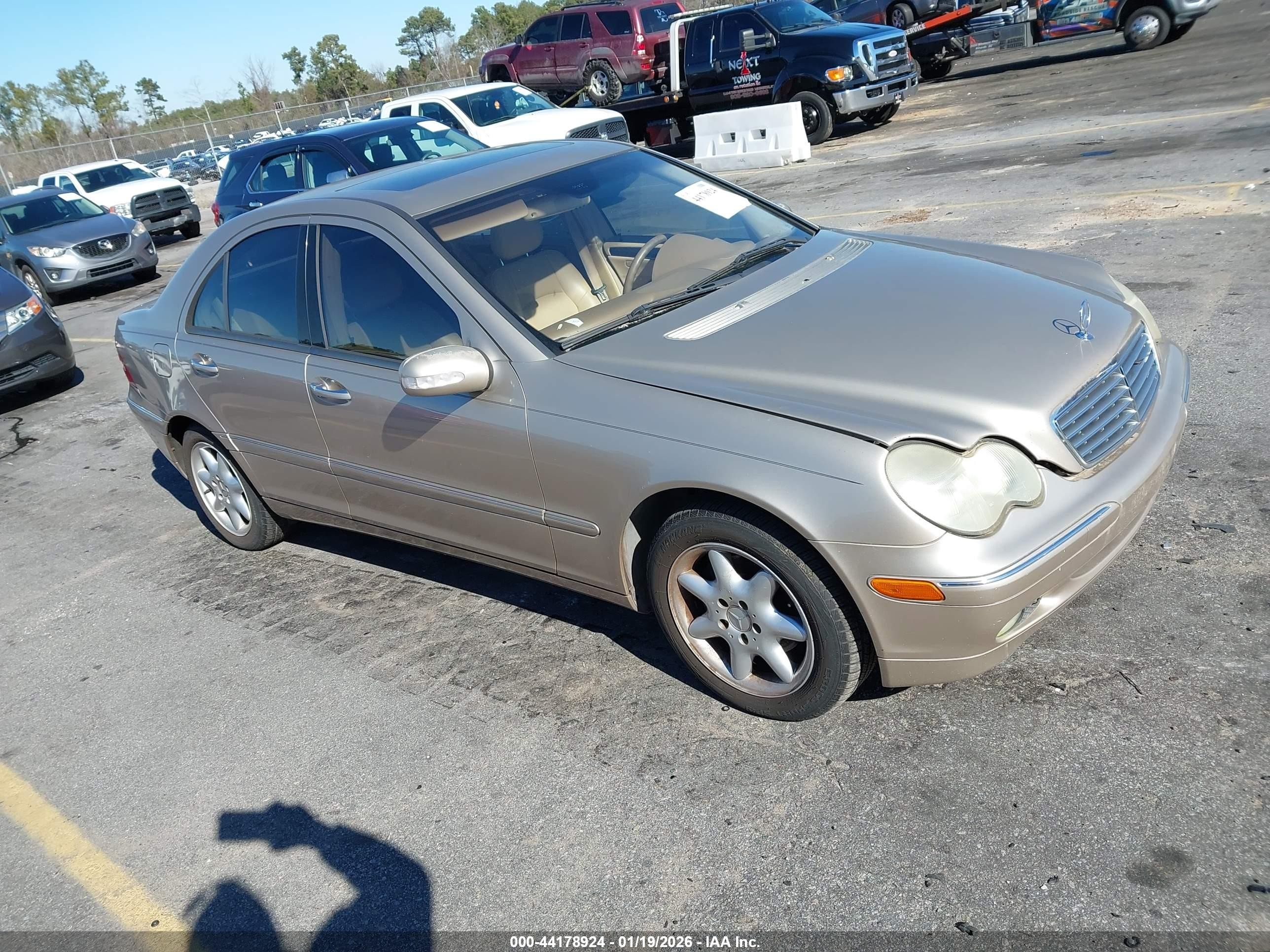 2004 Mercedes-benz C 240   Gold vin: WDBRF61J74E018891