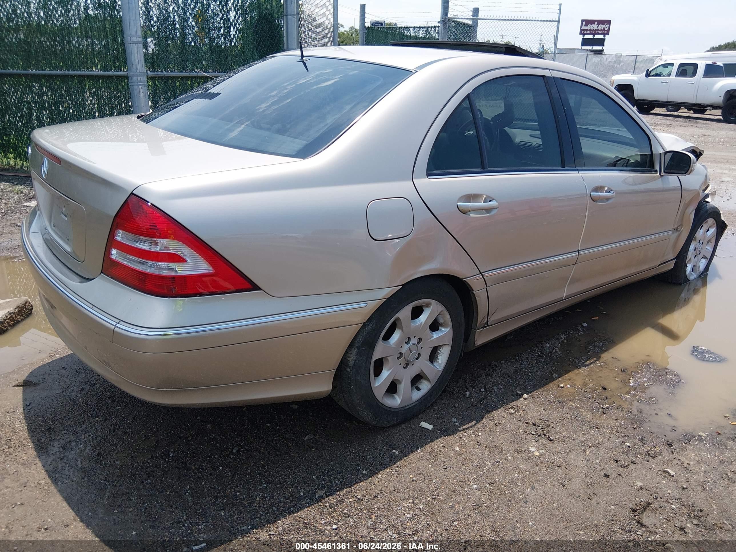 2005 Mercedes-benz C 240 Luxury Champagne vin: WDBRF61J75F679154