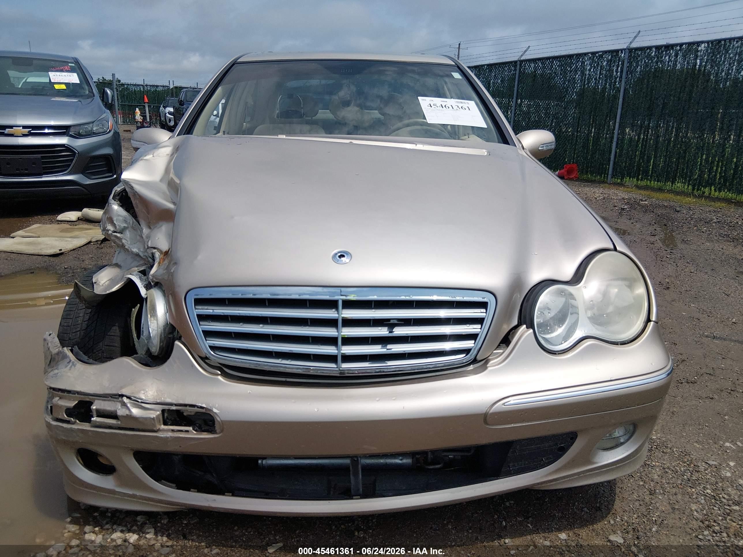 2005 Mercedes-benz C 240 Luxury Champagne vin: WDBRF61J75F679154