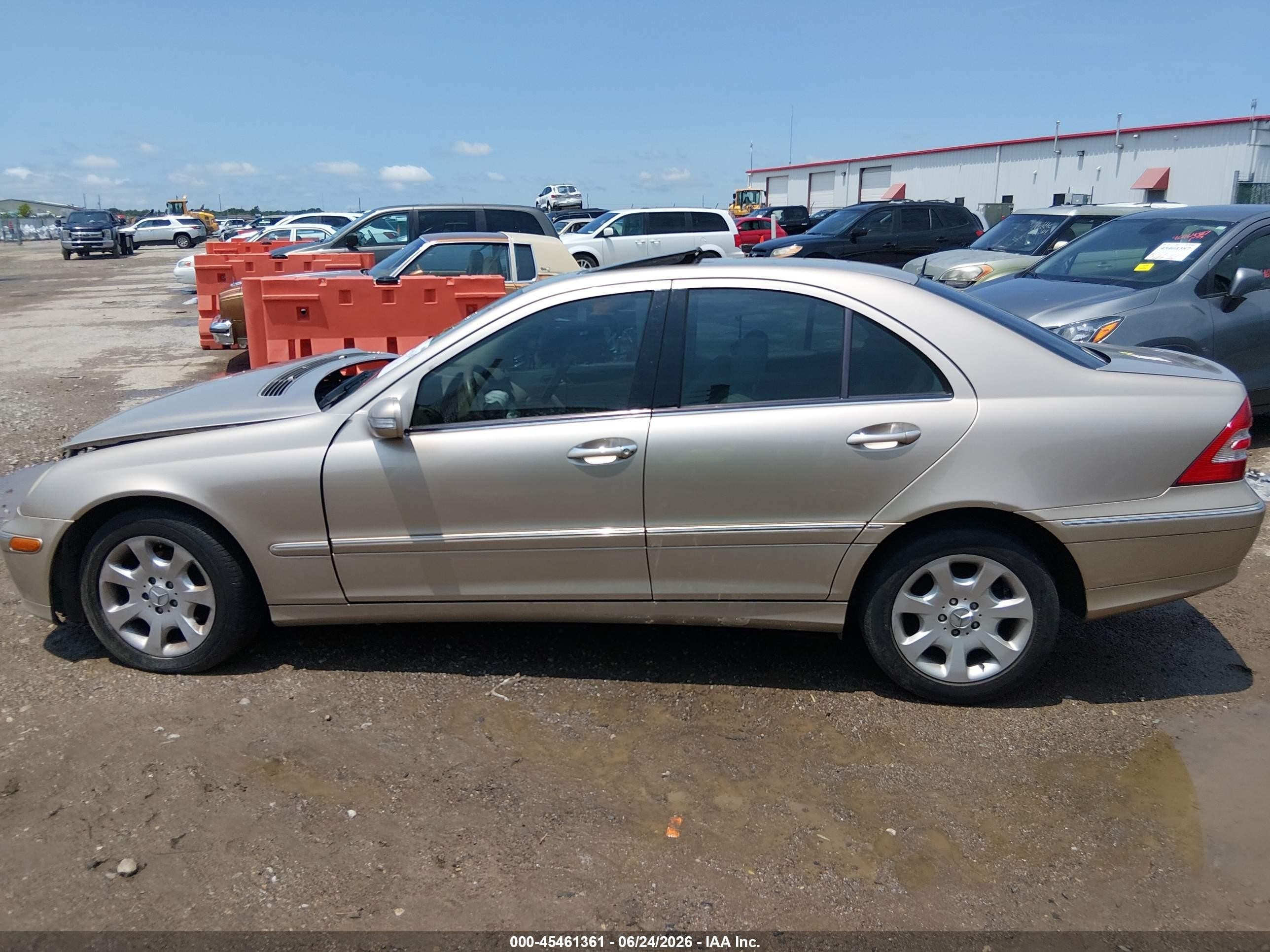 2005 Mercedes-benz C 240 Luxury Champagne vin: WDBRF61J75F679154