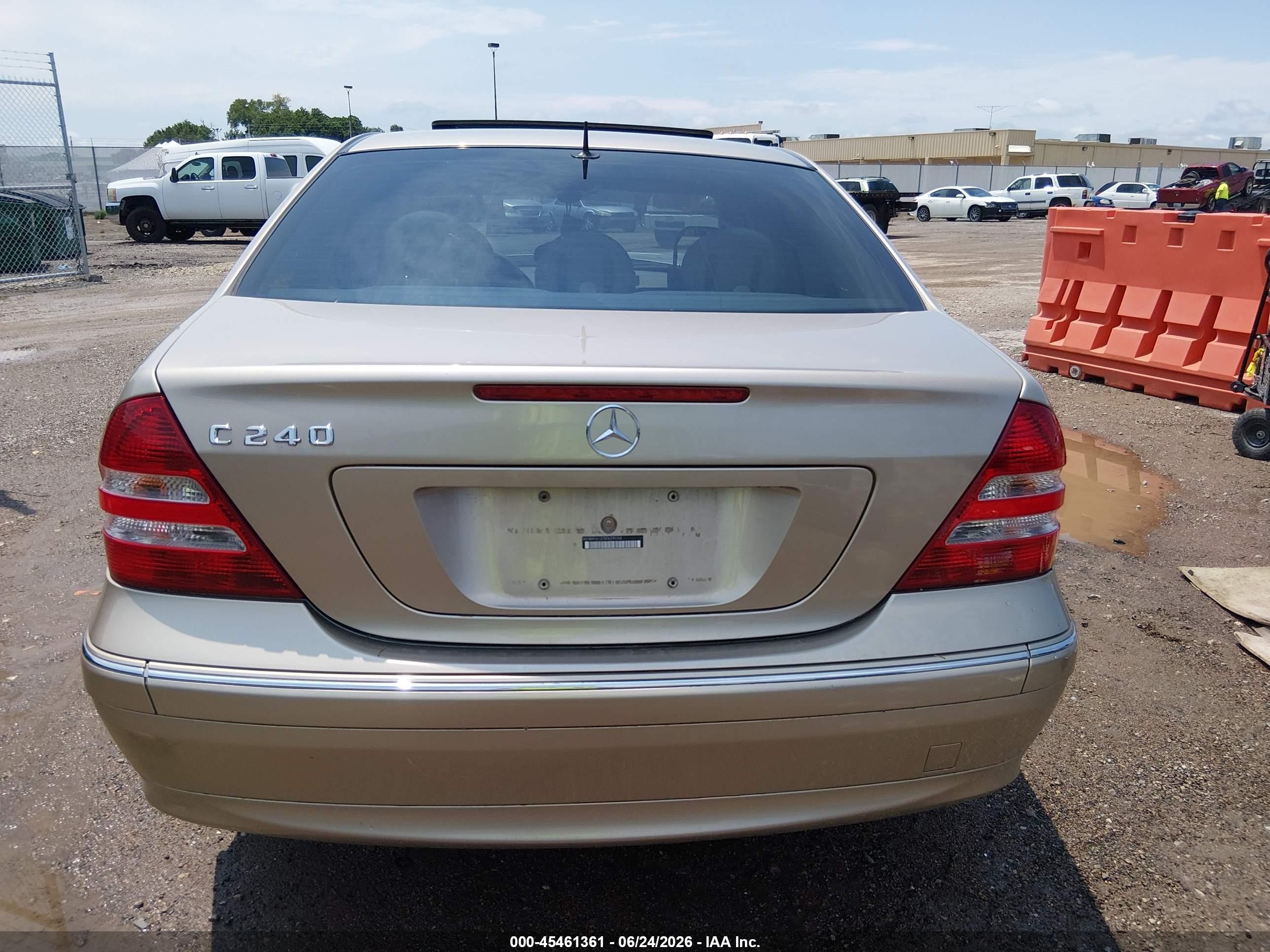2005 Mercedes-benz C 240 Luxury Champagne vin: WDBRF61J75F679154