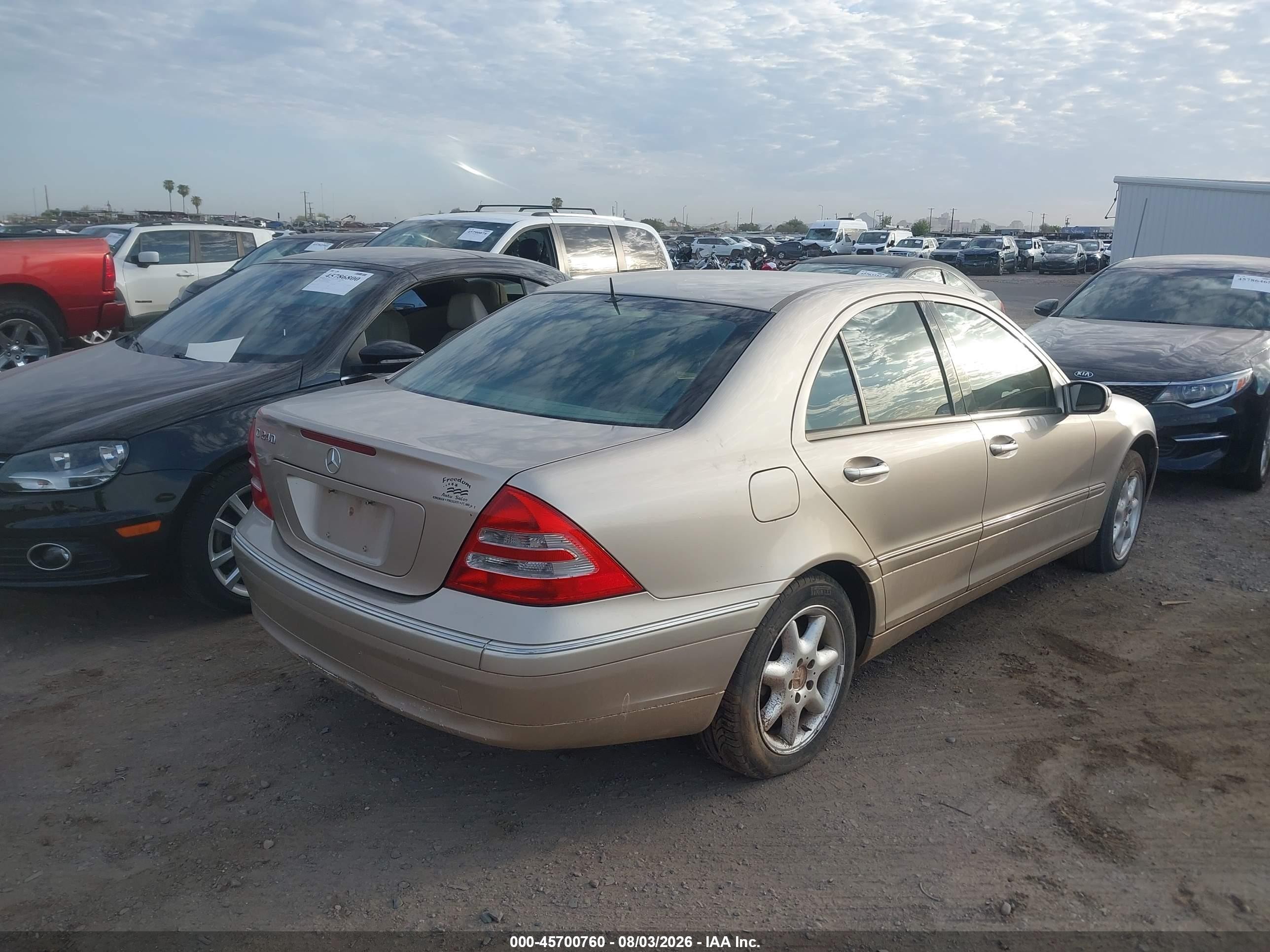 2001 Mercedes-benz C 240   Cream vin: WDBRF61J81F055793