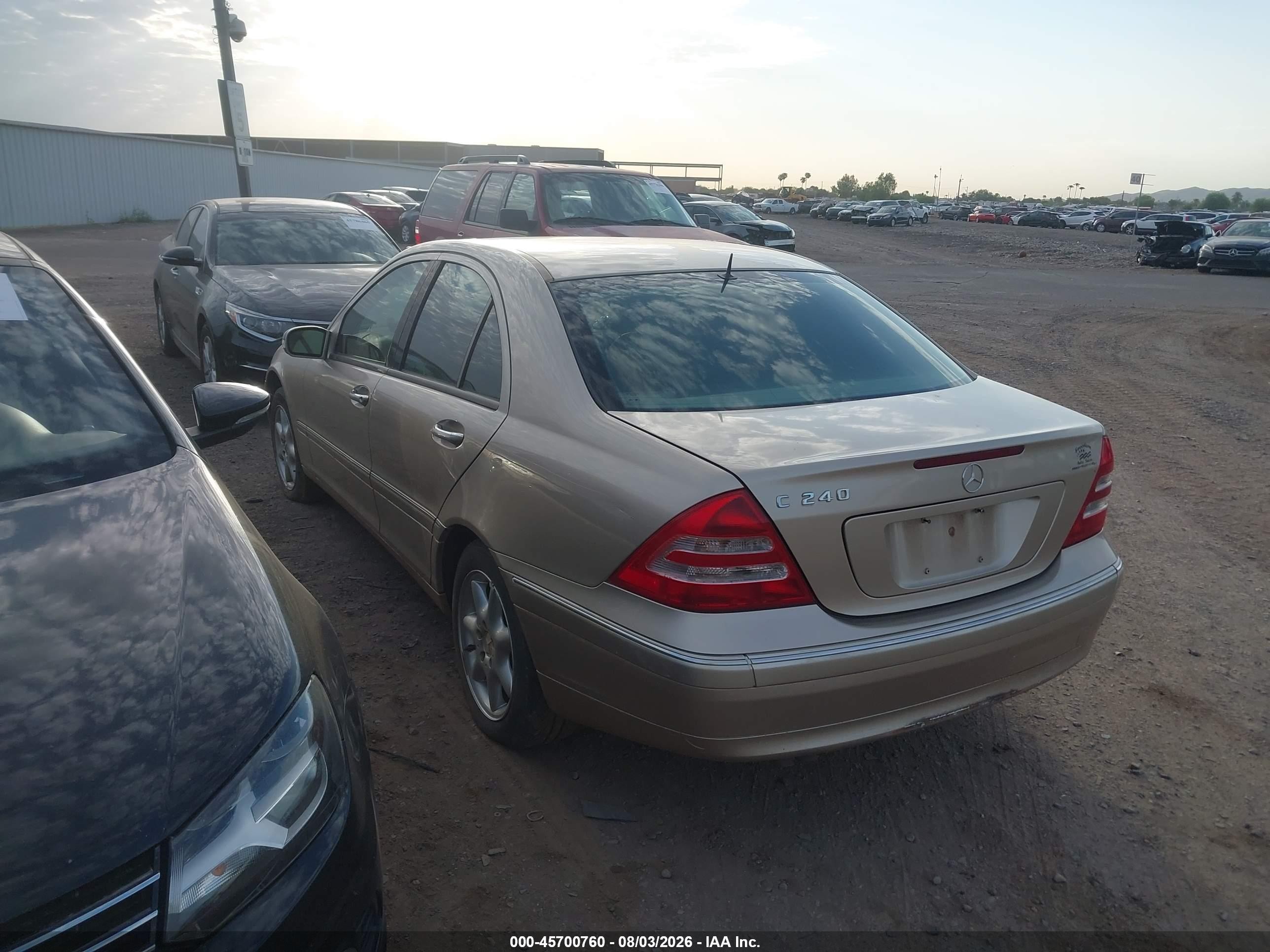 2001 Mercedes-benz C 240   Cream vin: WDBRF61J81F055793